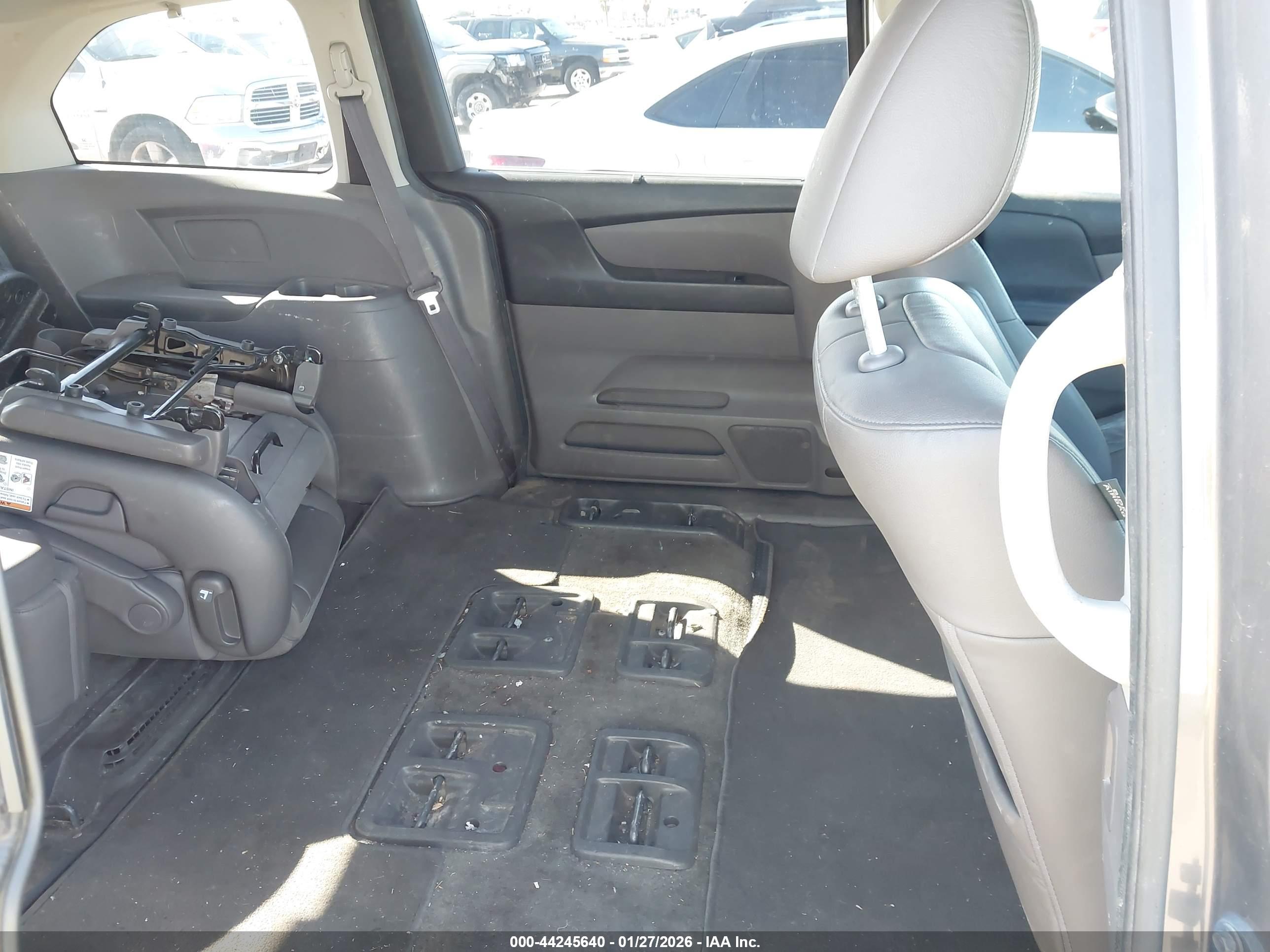 HONDA ODYSSEY image 8