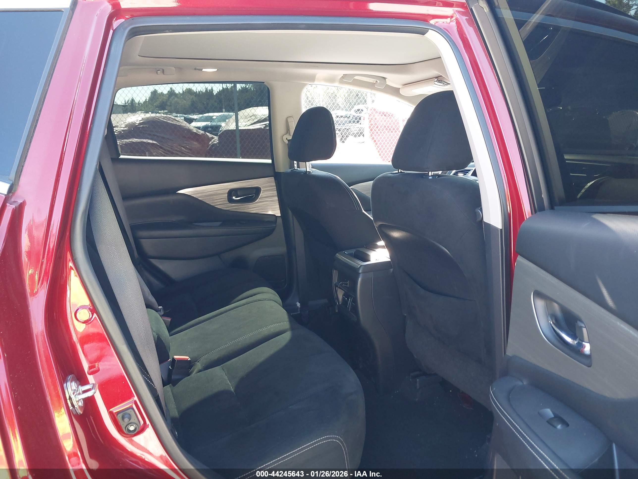 NISSAN MURANO image 8