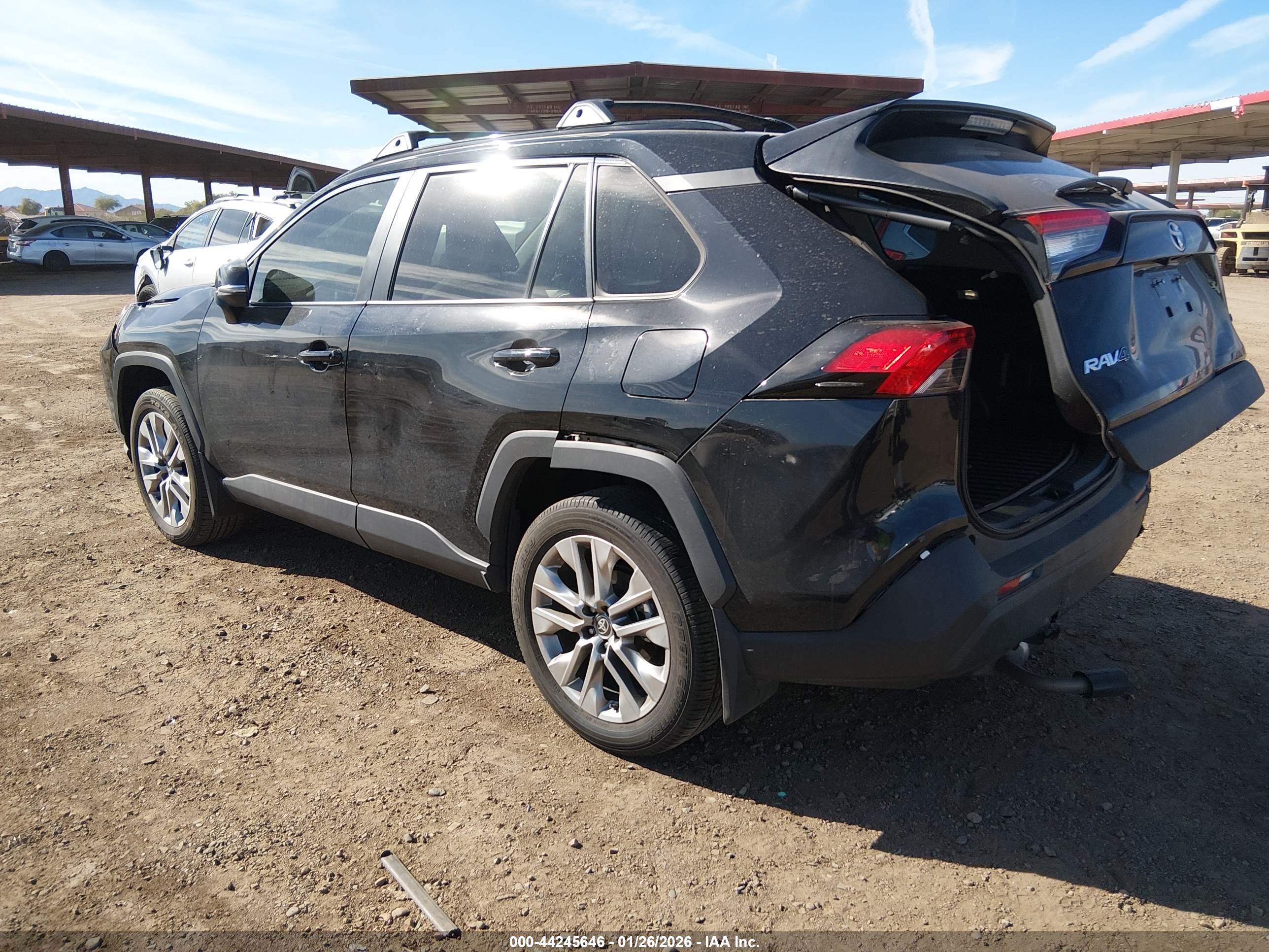 TOYOTA RAV4 image 3
