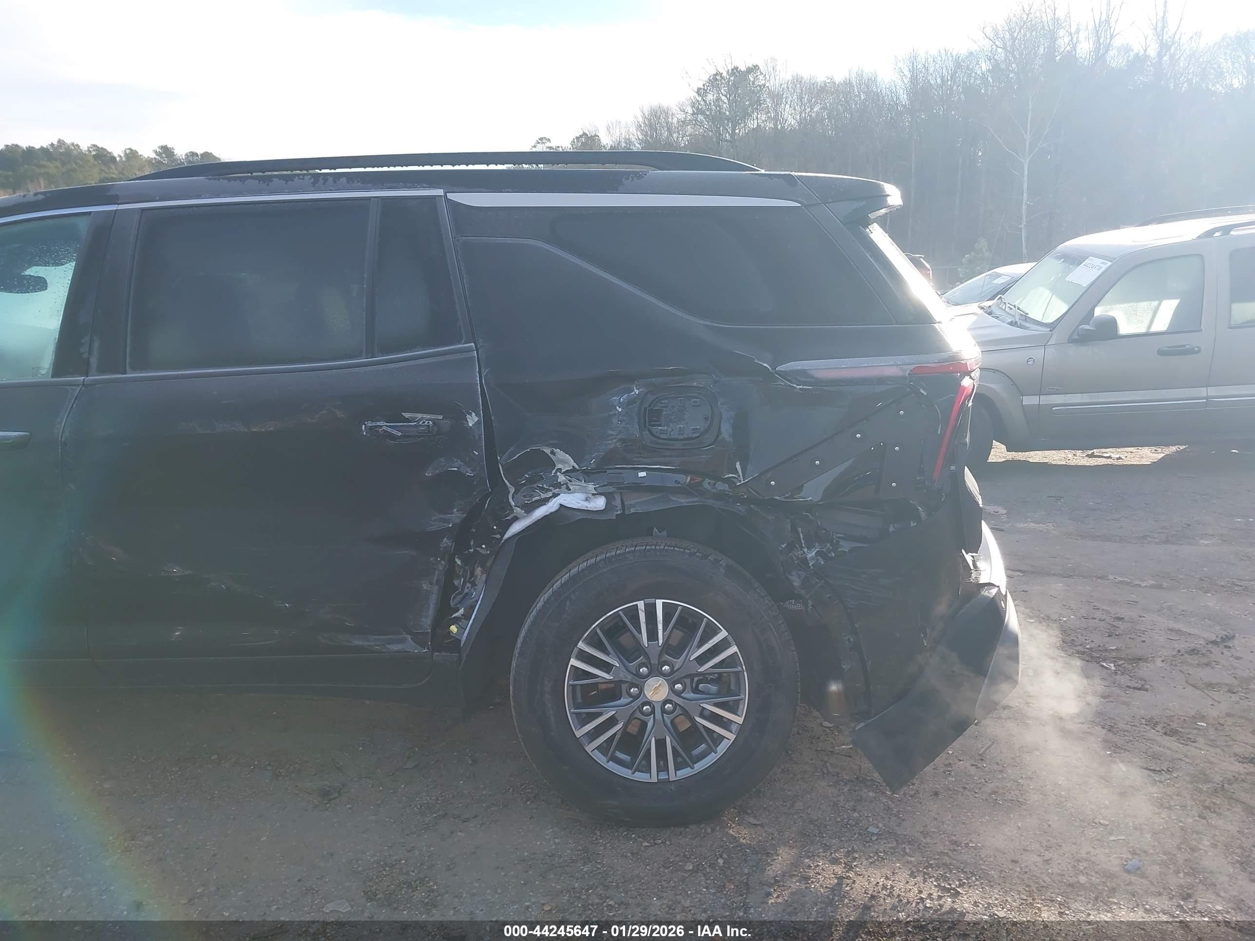 CHEVROLET TRAVERSE image 6