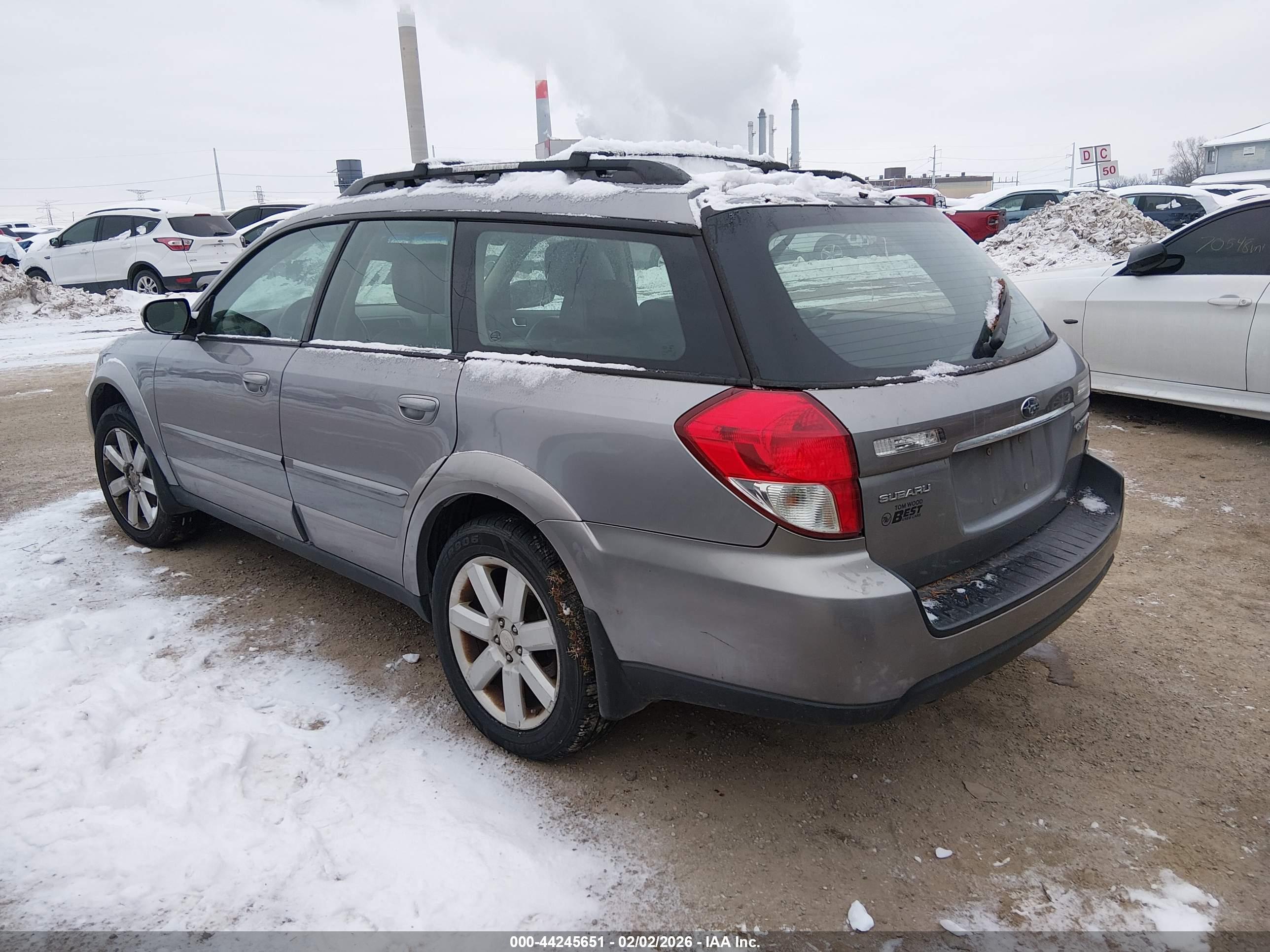SUBARU OUTBACK image 3