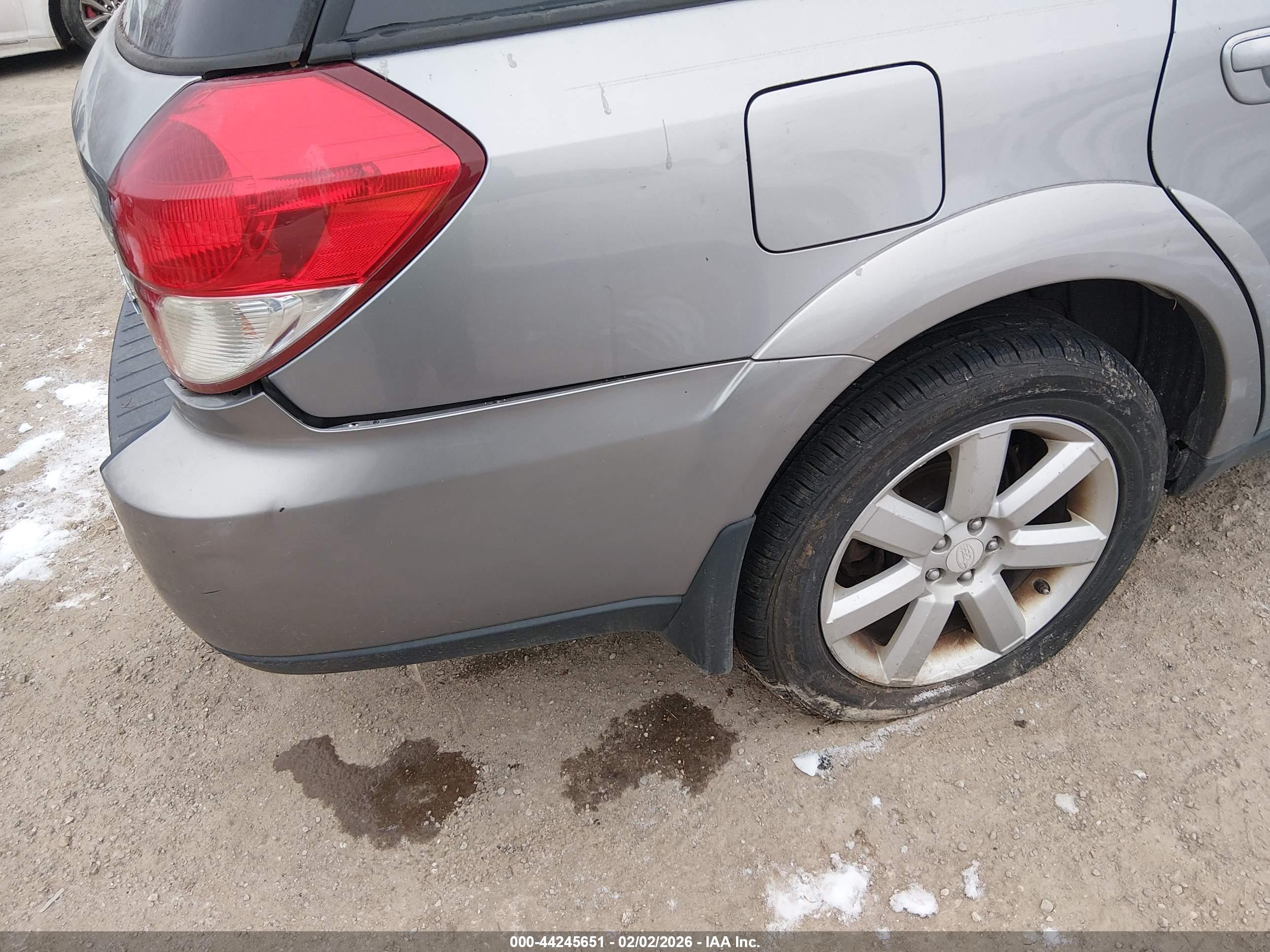 SUBARU OUTBACK image 6