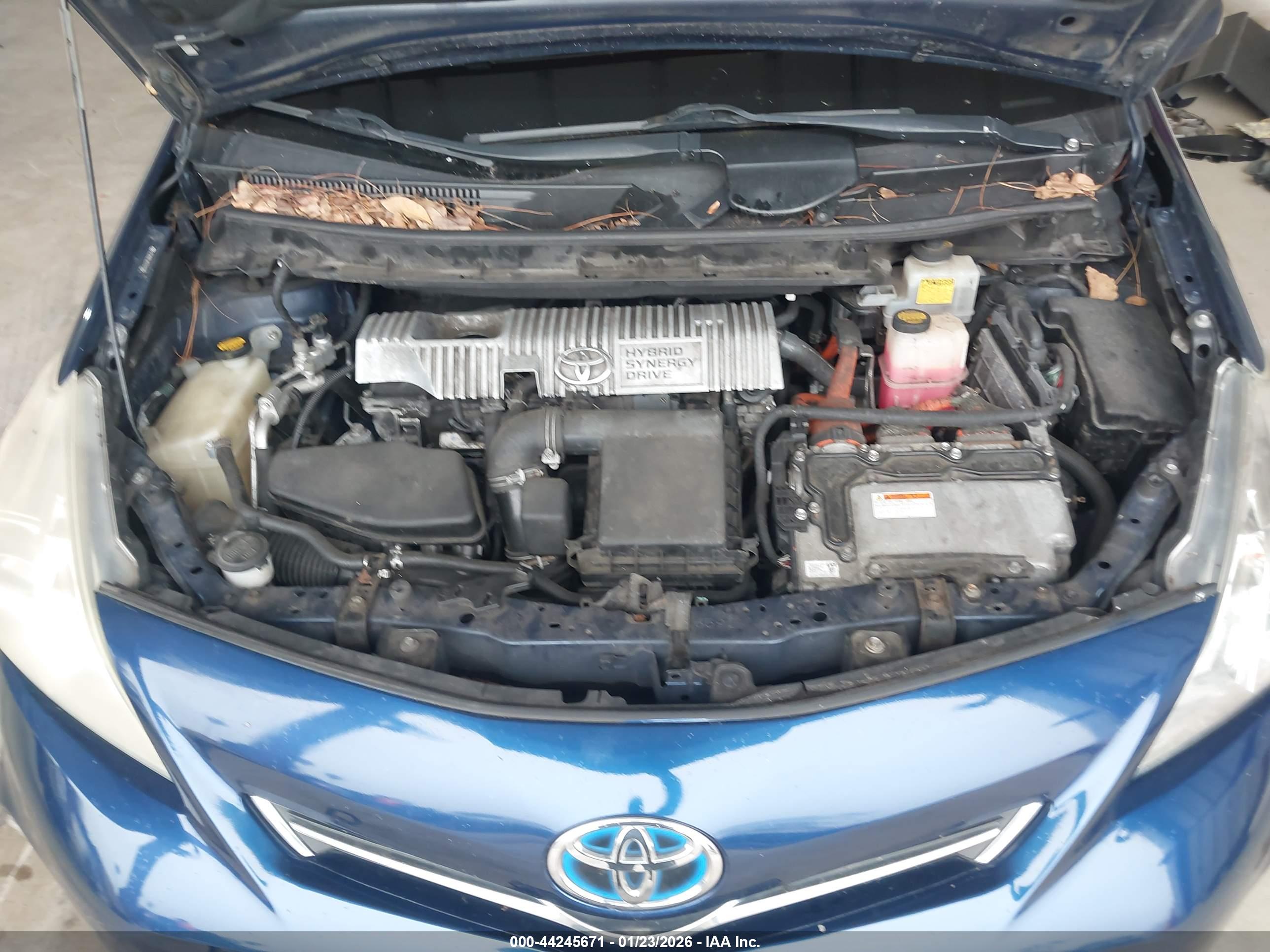 TOYOTA PRIUS image 10
