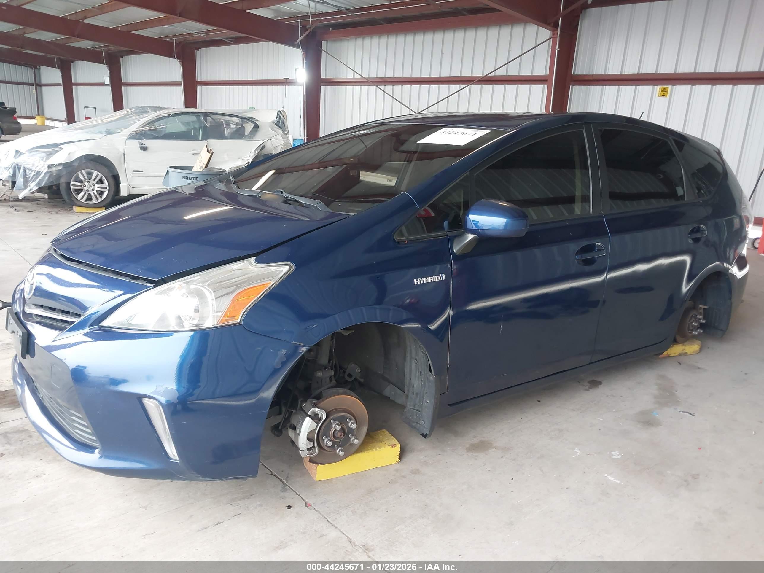 TOYOTA PRIUS image 6