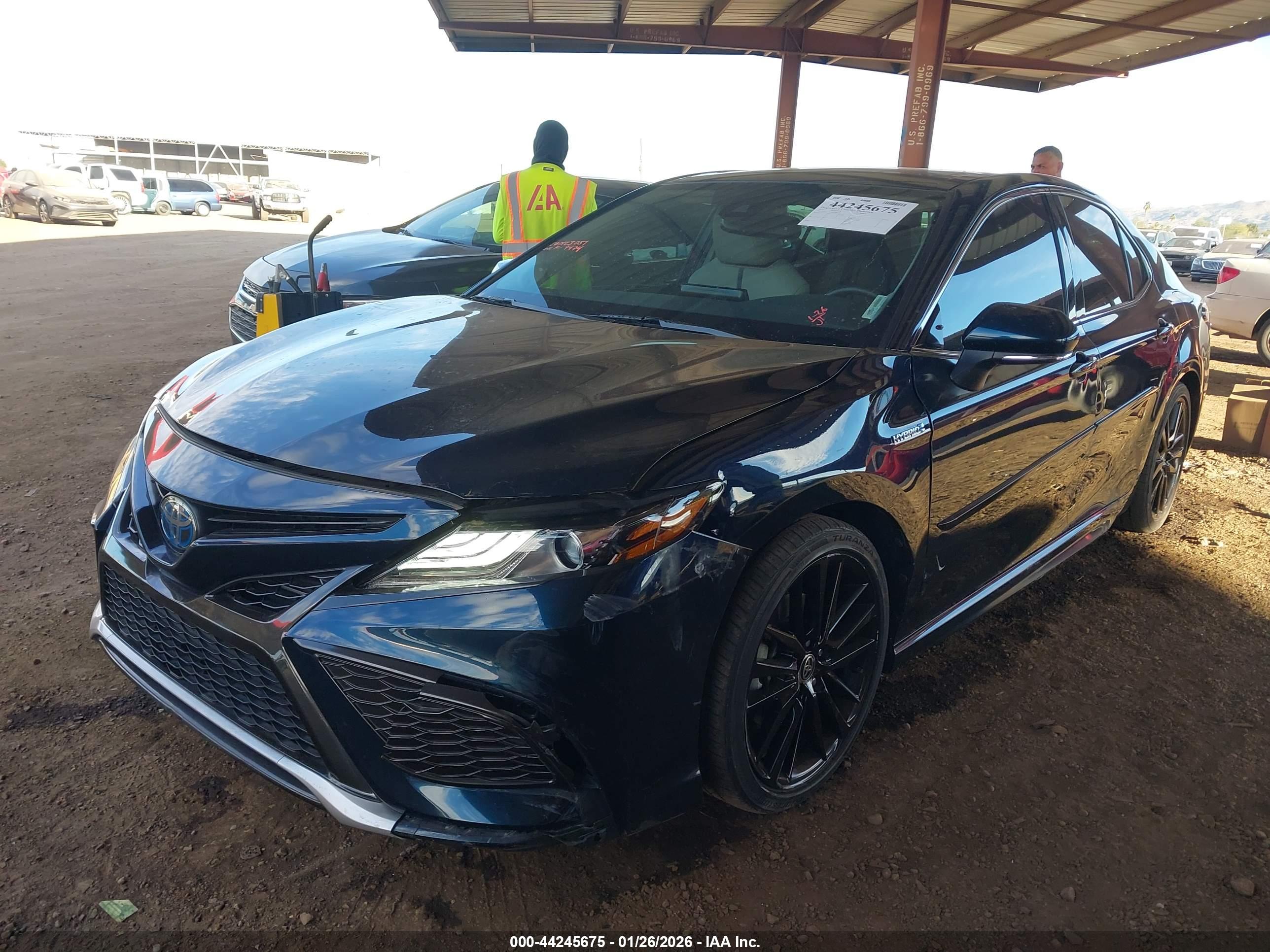 TOYOTA CAMRY image 2