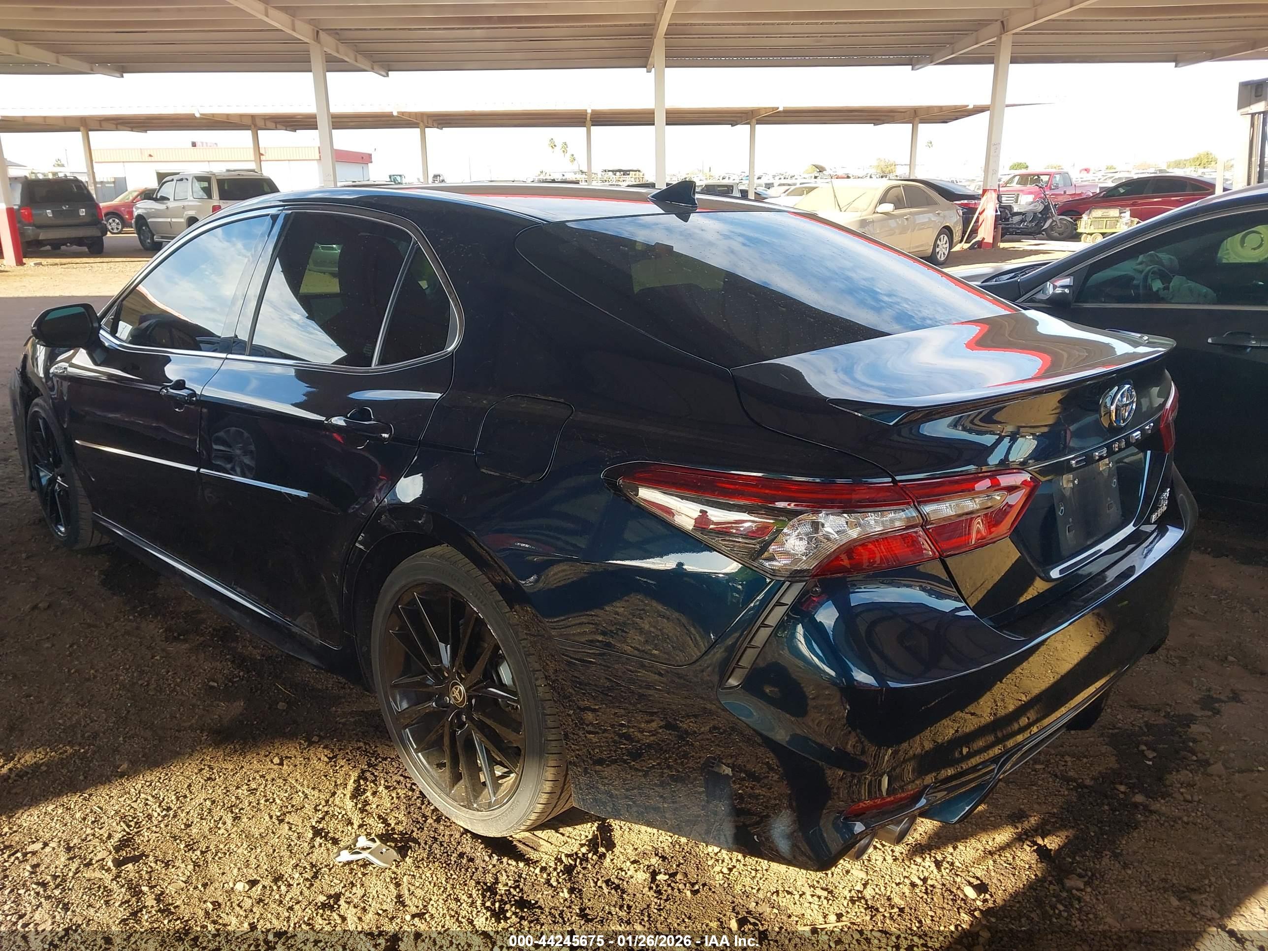 TOYOTA CAMRY image 3