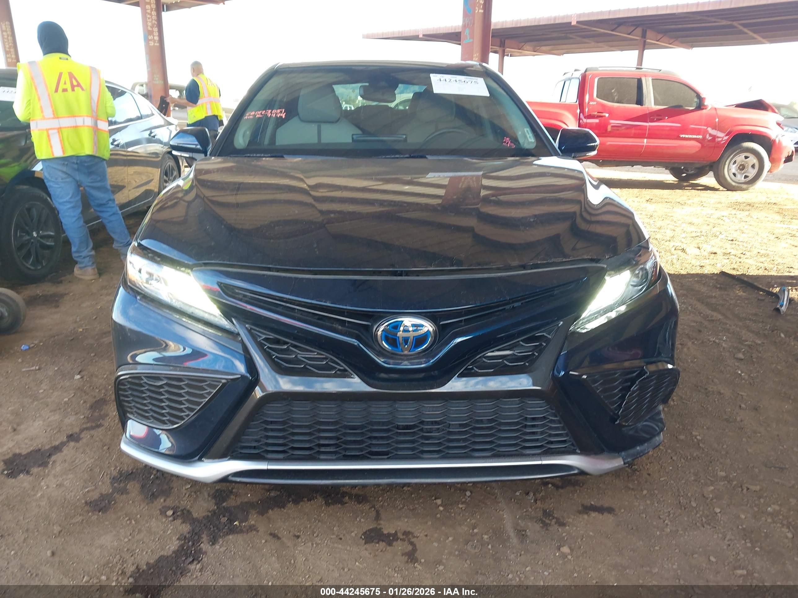 TOYOTA CAMRY image 6