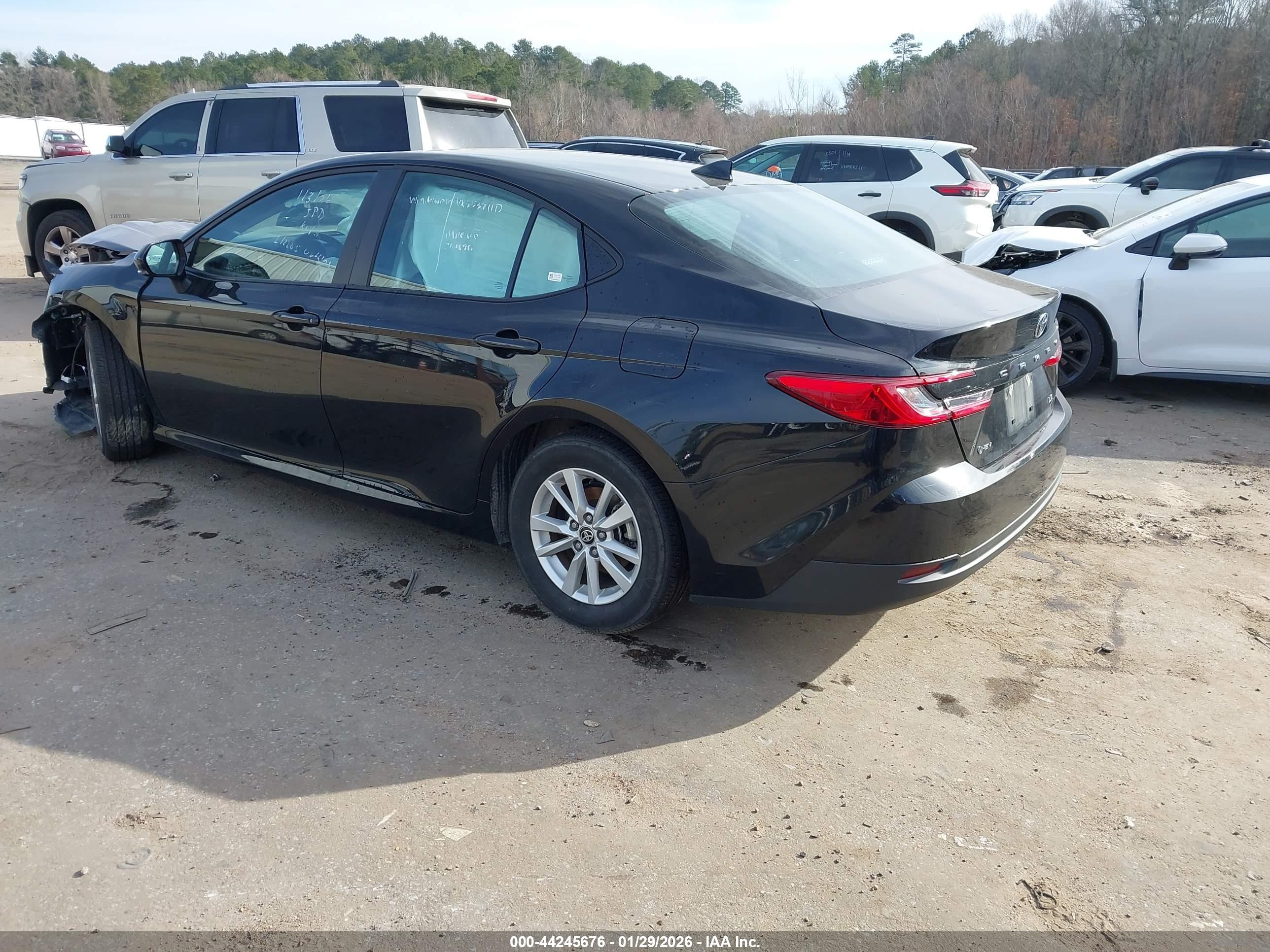 TOYOTA CAMRY image 3