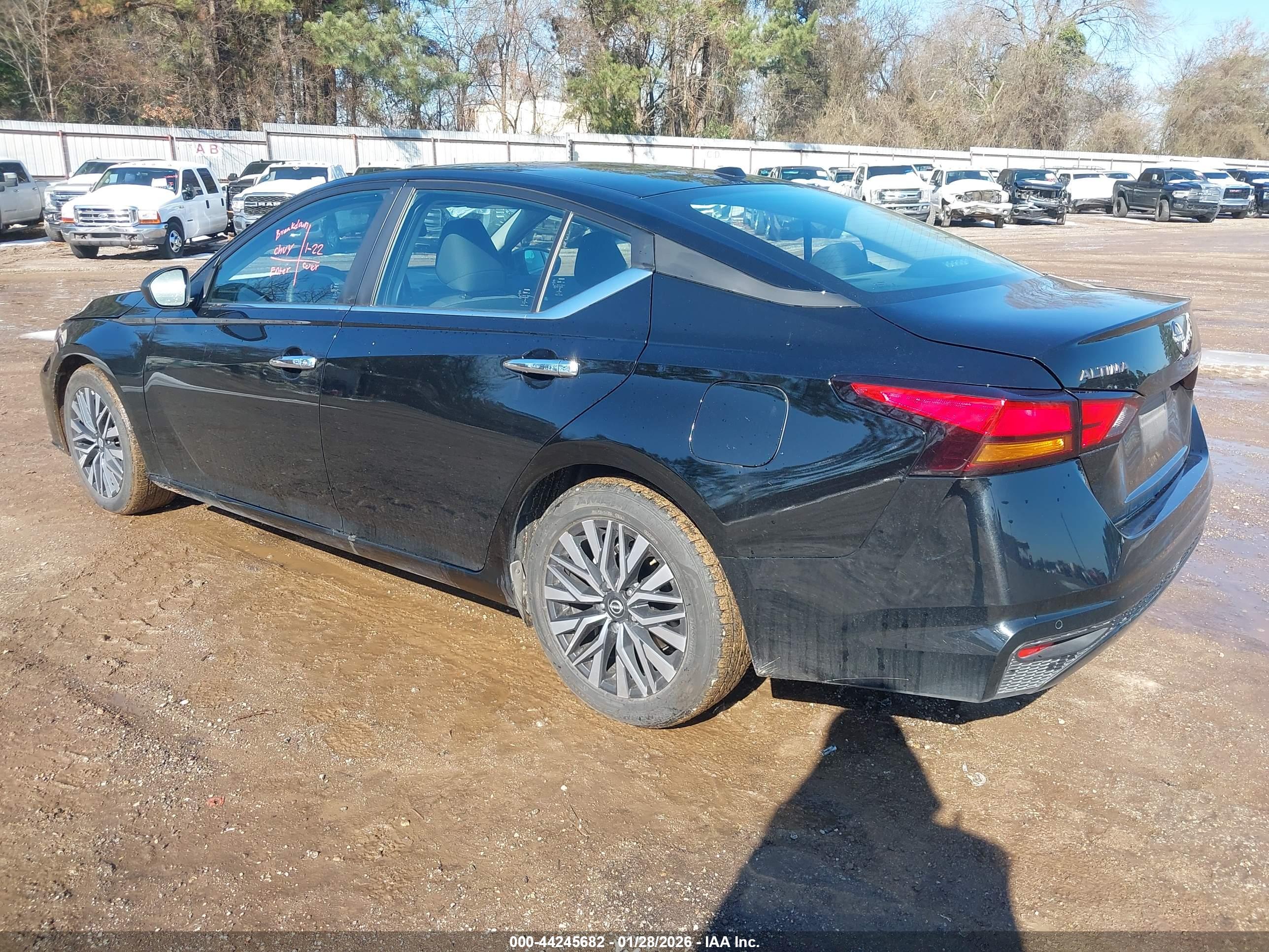 NISSAN ALTIMA image 3