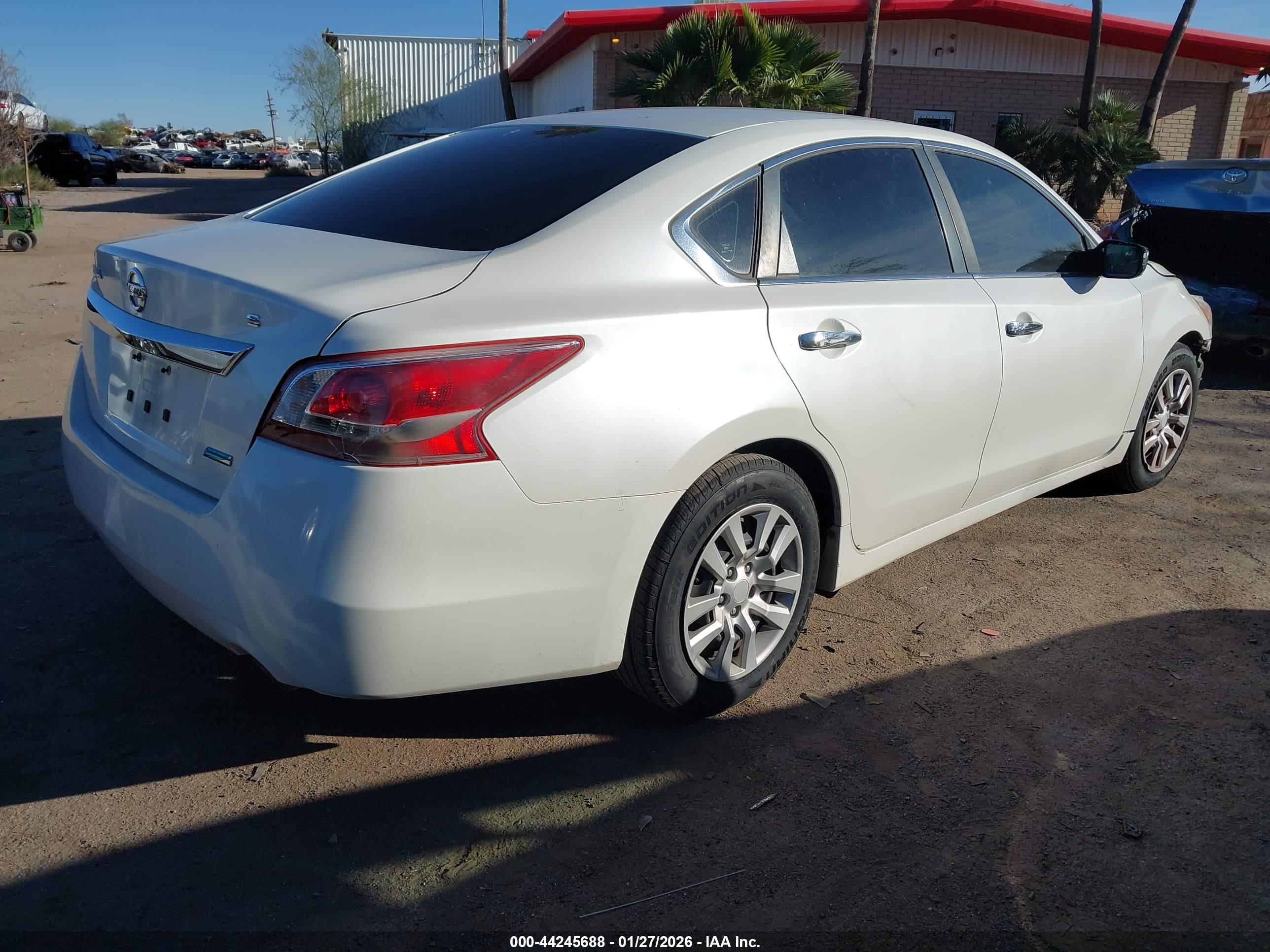 NISSAN ALTIMA image 4