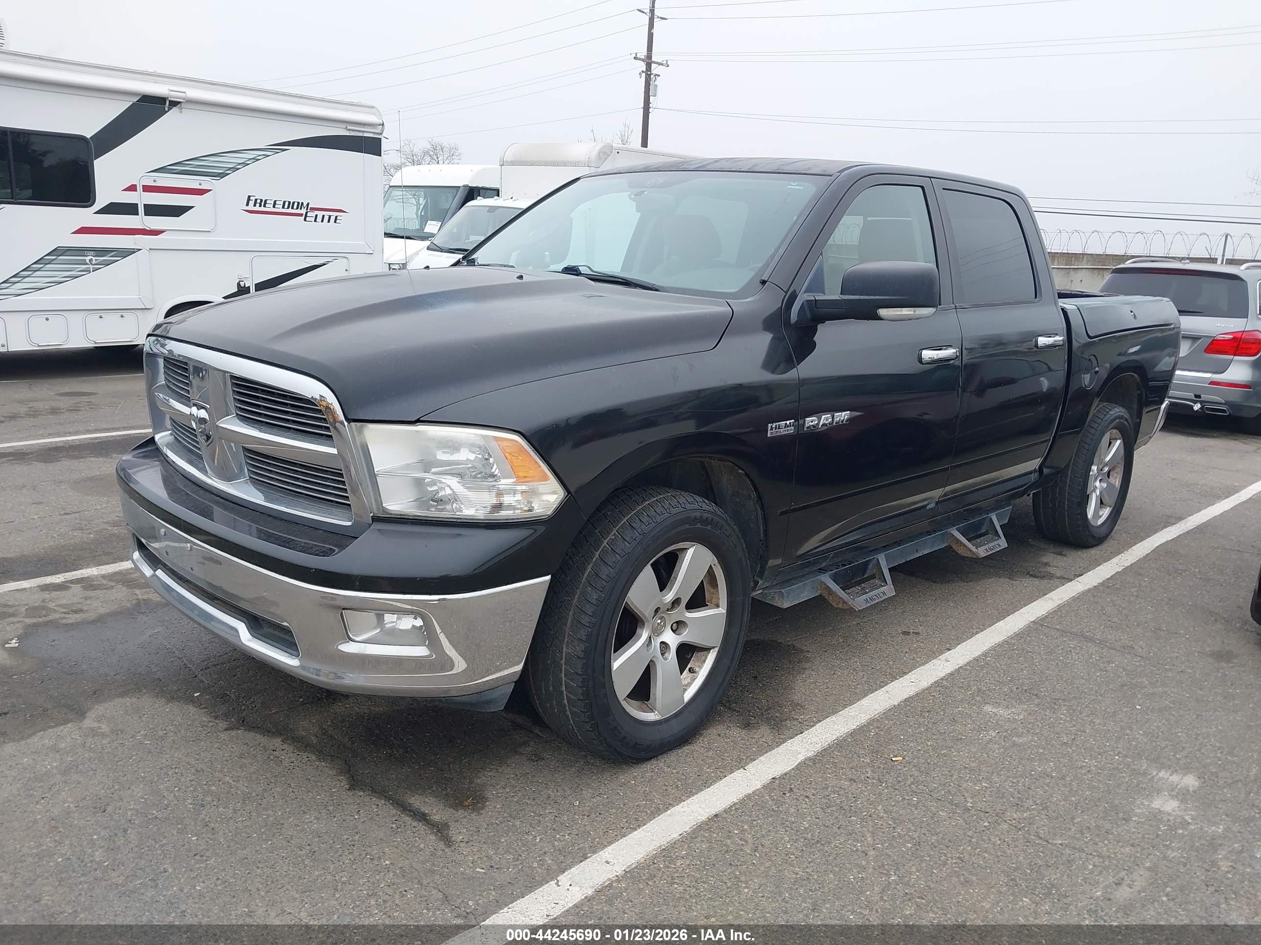 DODGE RAM image 2