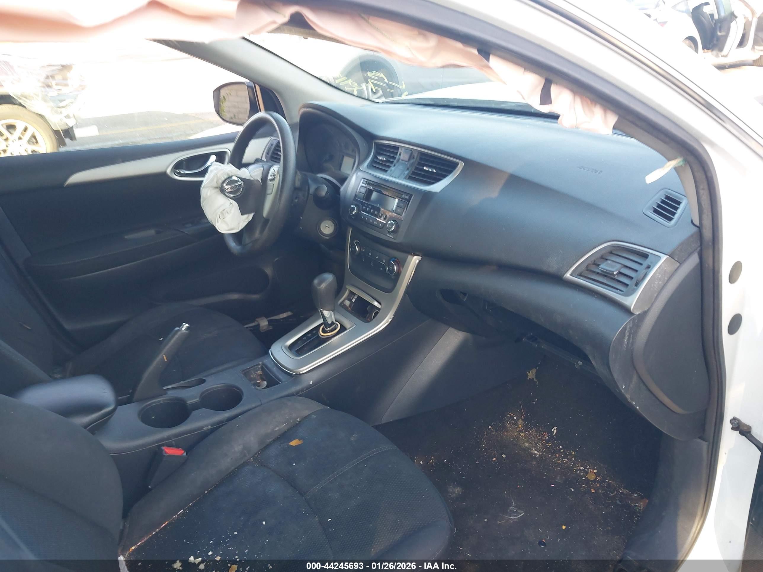 NISSAN SENTRA image 5