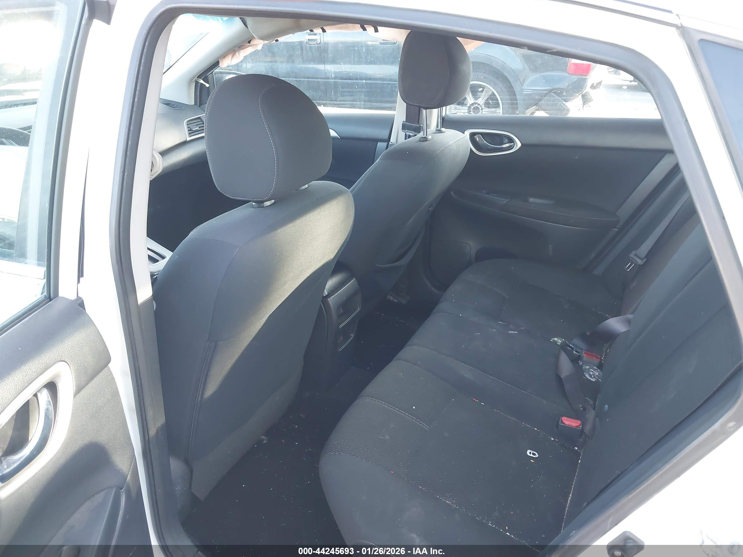 NISSAN SENTRA image 8