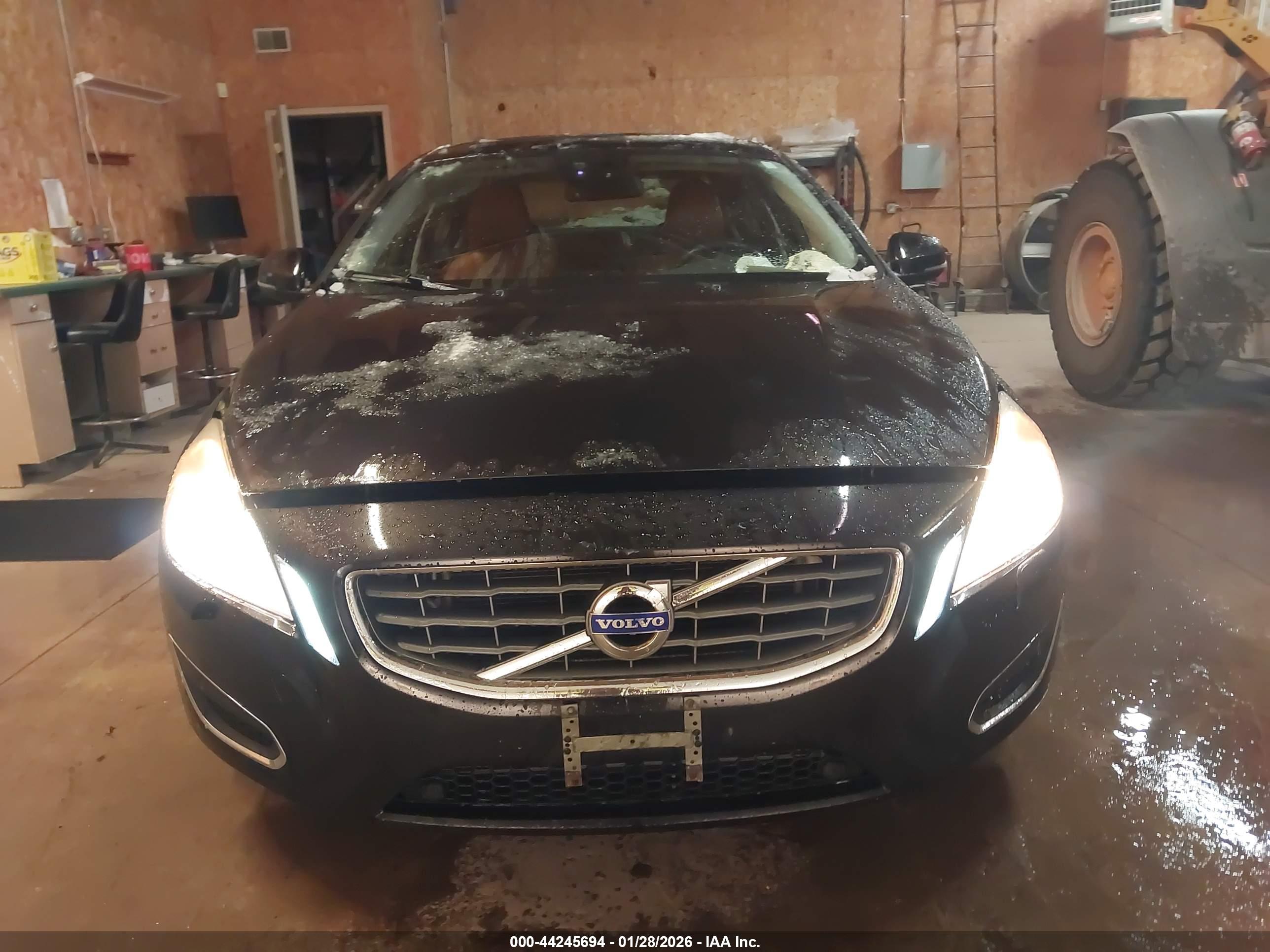 VOLVO S60 image 6