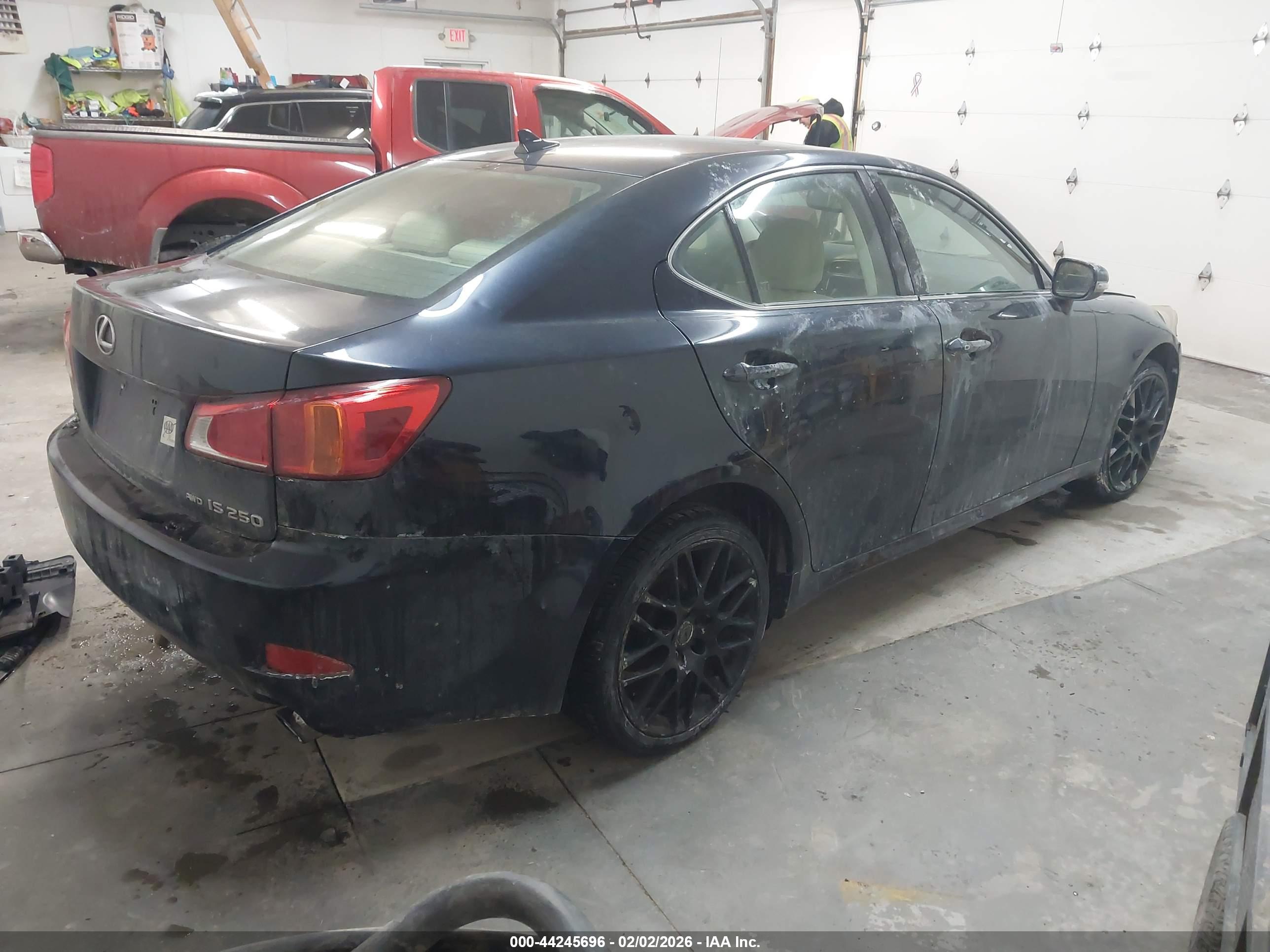 LEXUS IS image 4