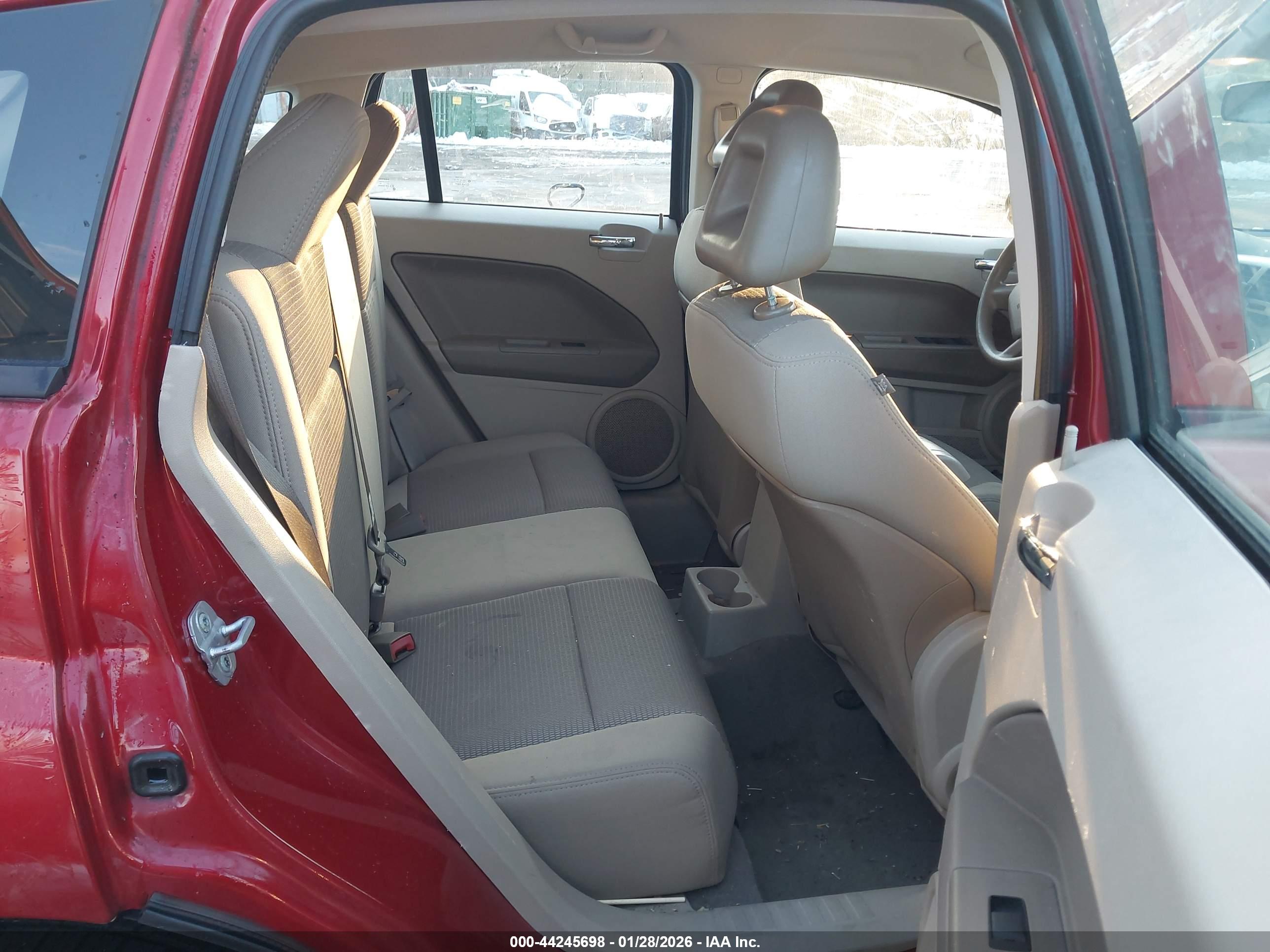 DODGE CALIBER image 8