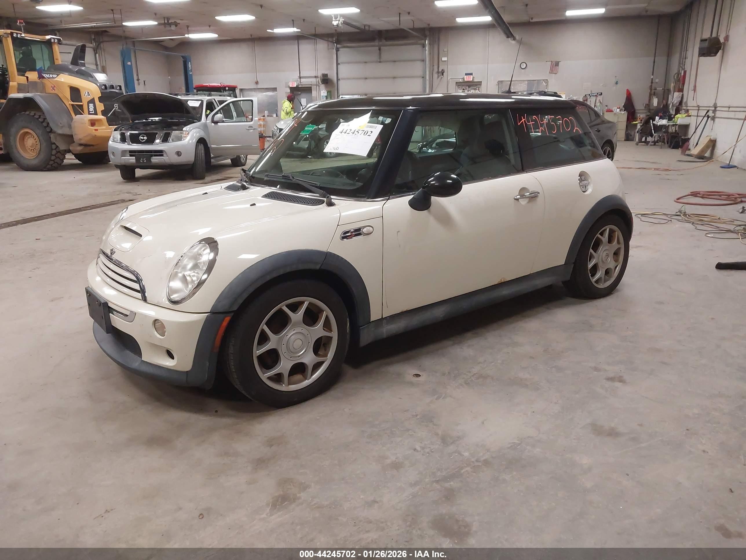 MINI COOPER image 2