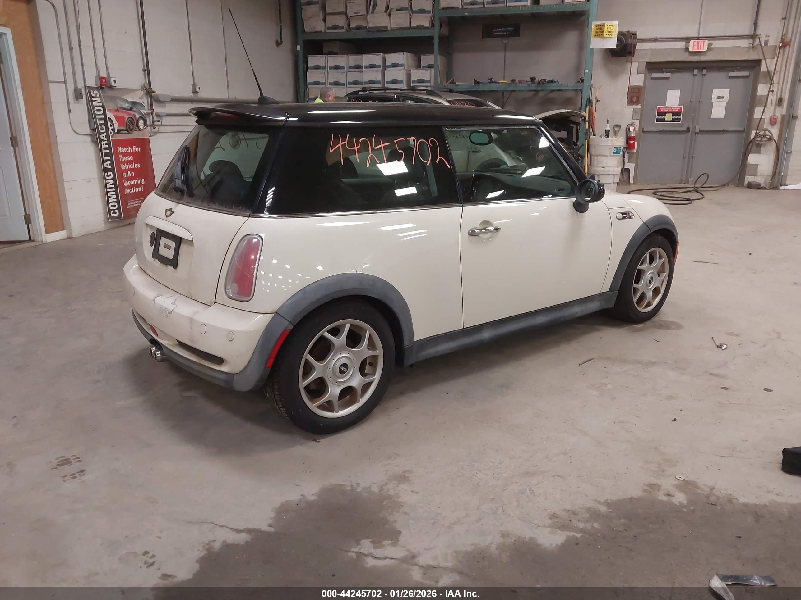 MINI COOPER image 4