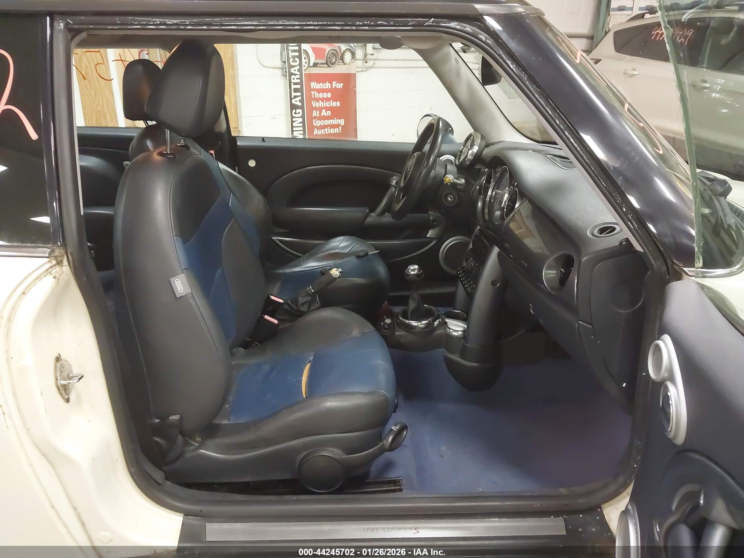 MINI COOPER image 5