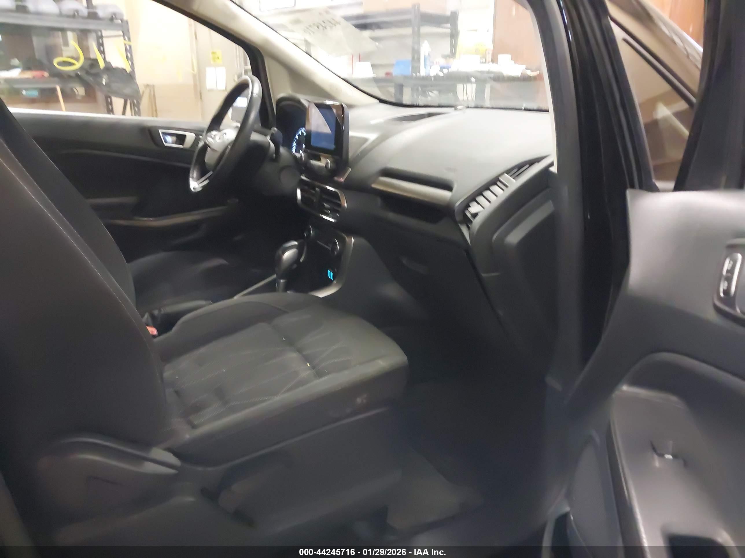 FORD ECOSPORT image 5