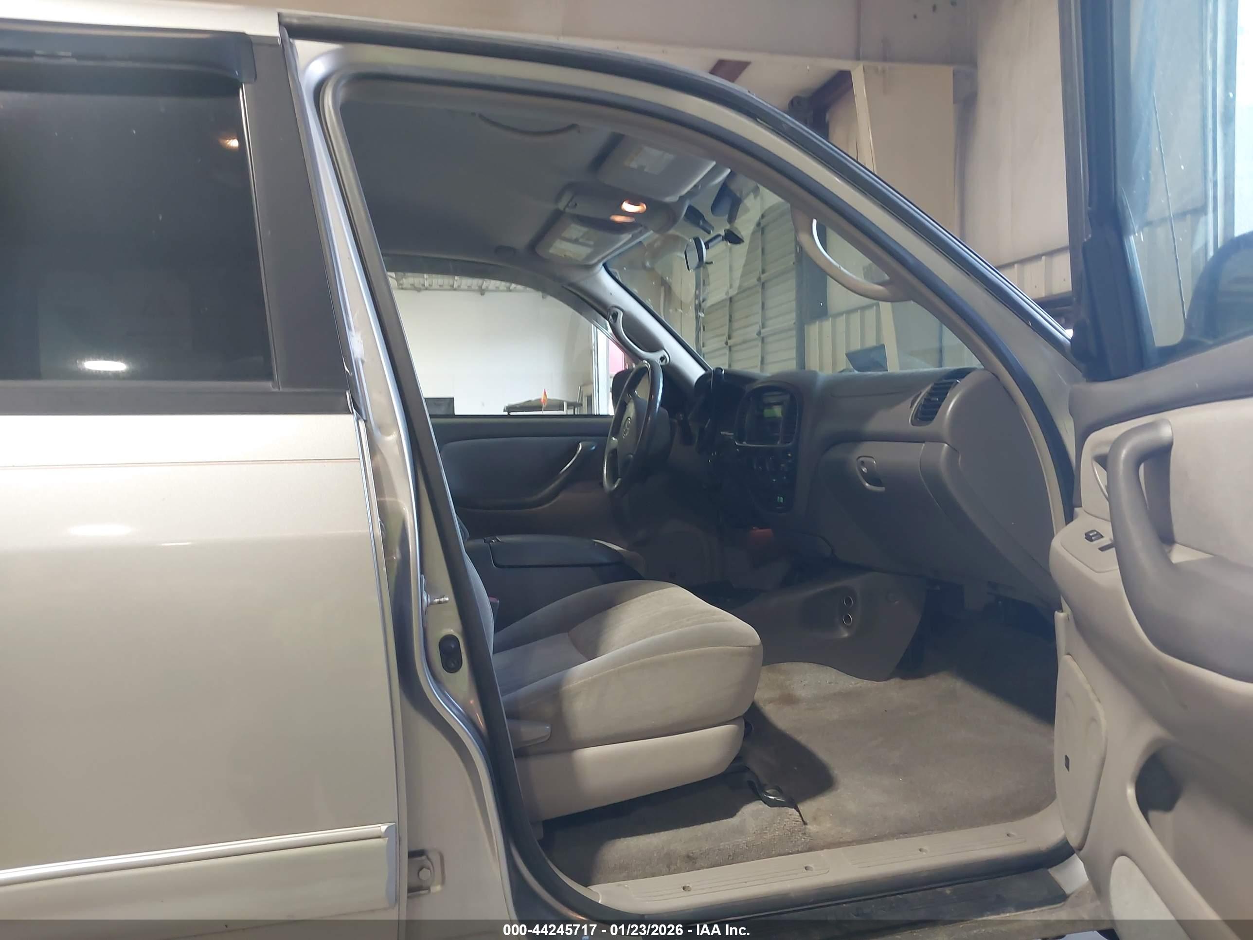 TOYOTA TUNDRA image 5