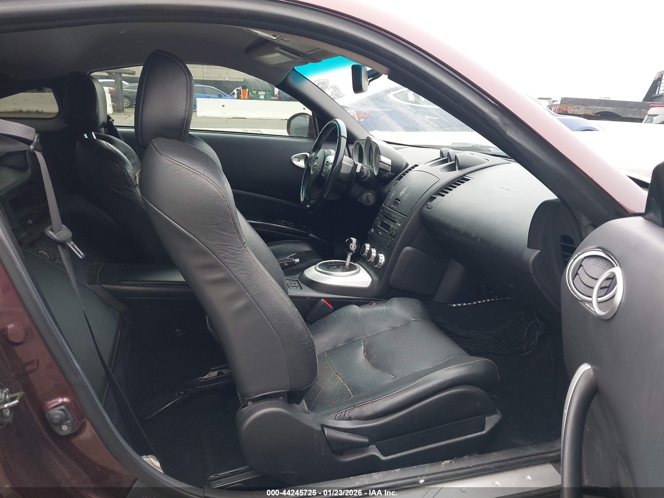 NISSAN 350Z image 8