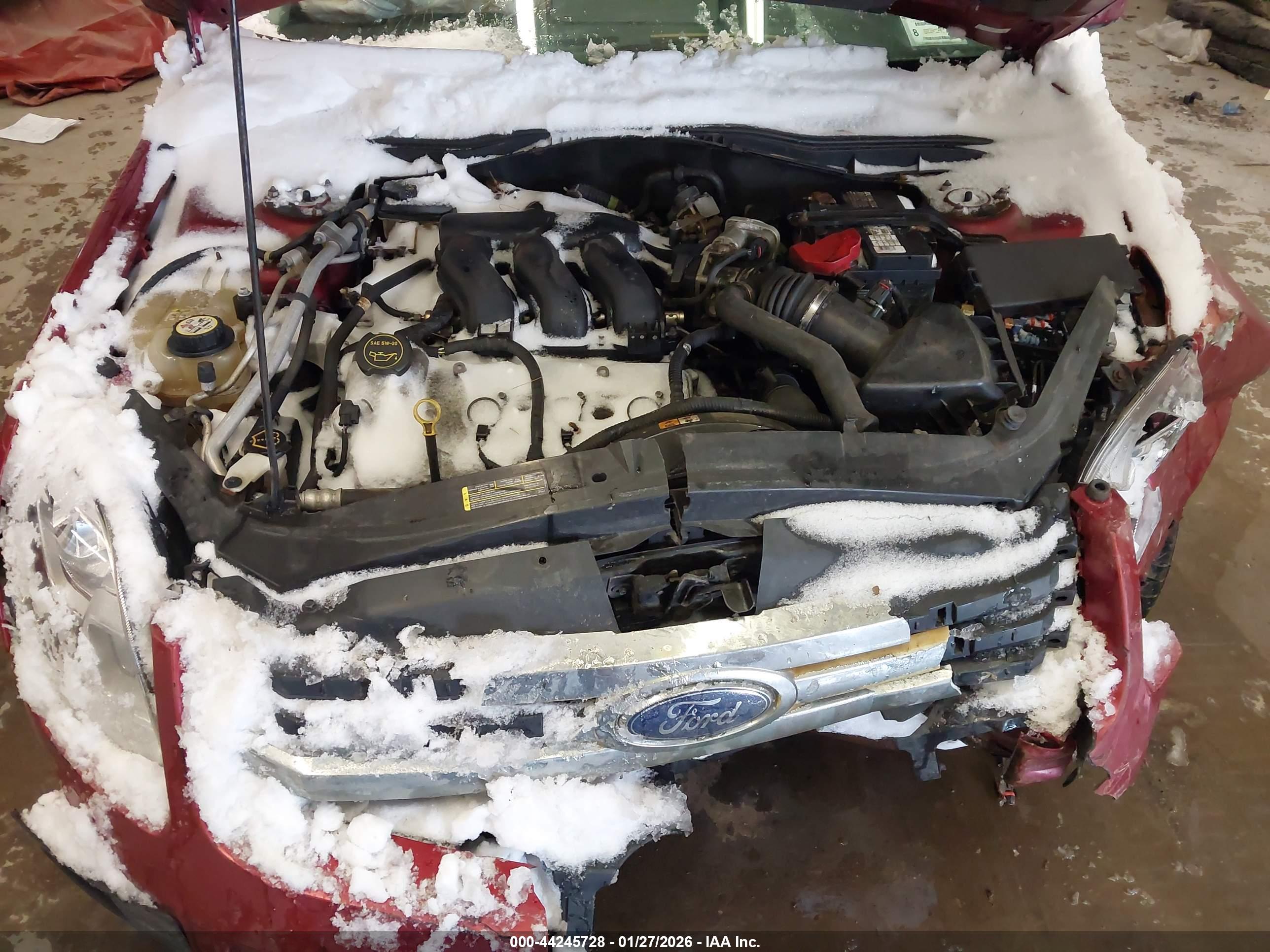 FORD FUSION image 10