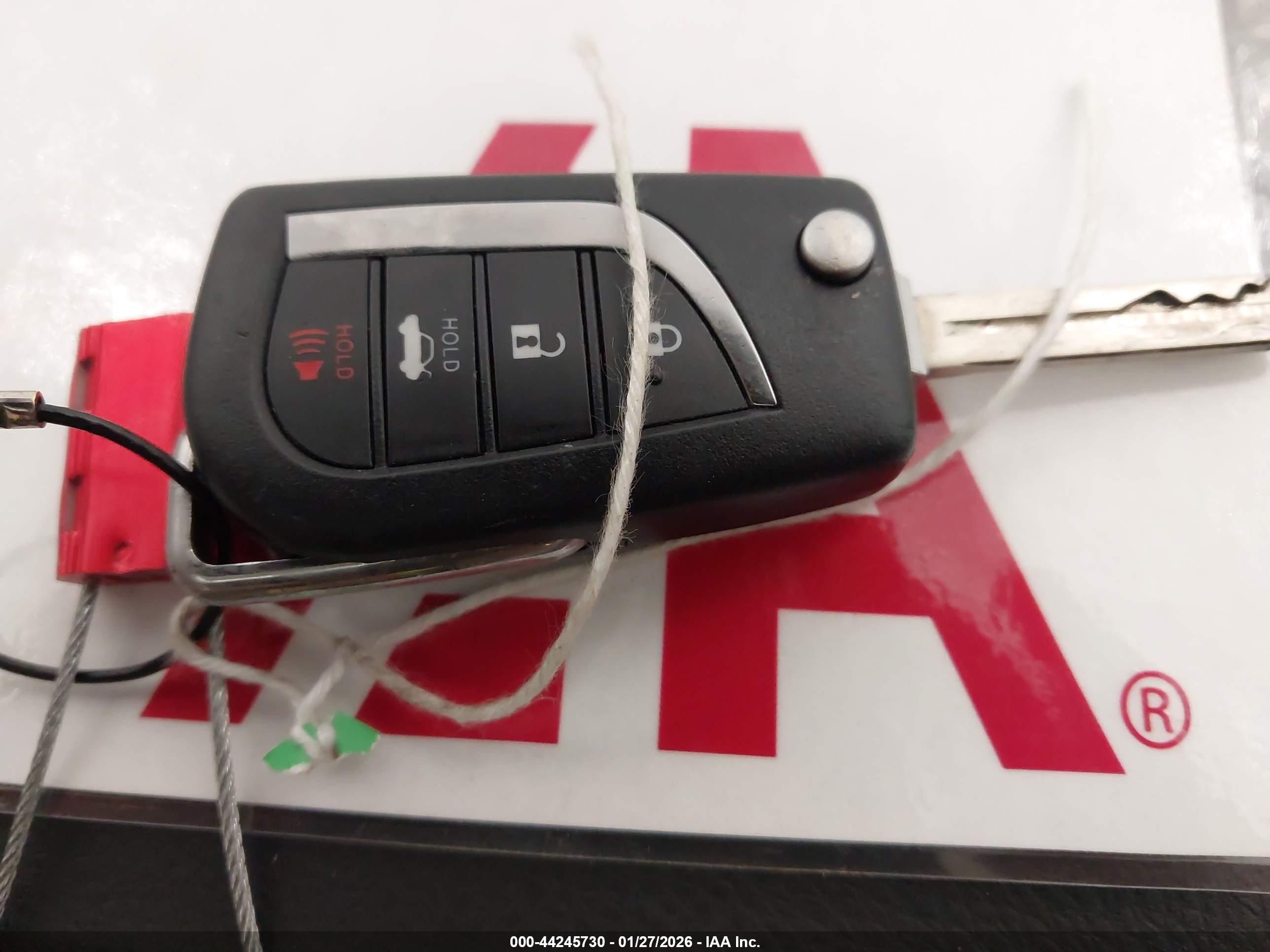 TOYOTA CAMRY image 11
