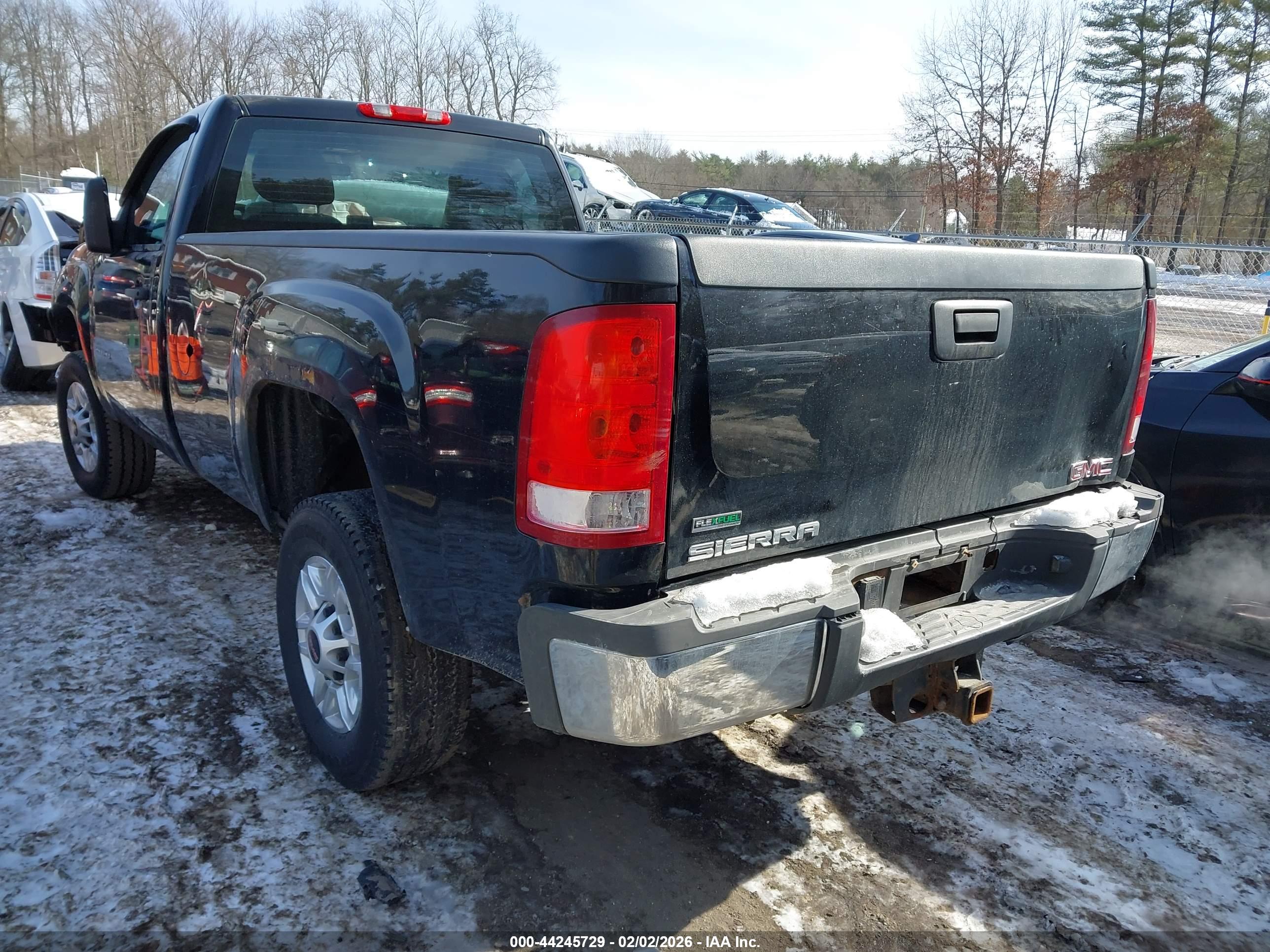 GMC SIERRA image 3