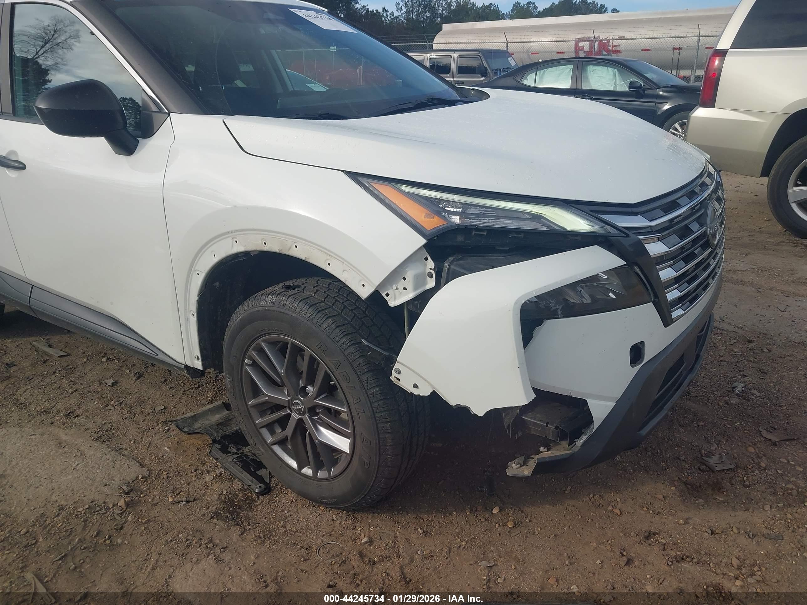 NISSAN ROGUE image 6