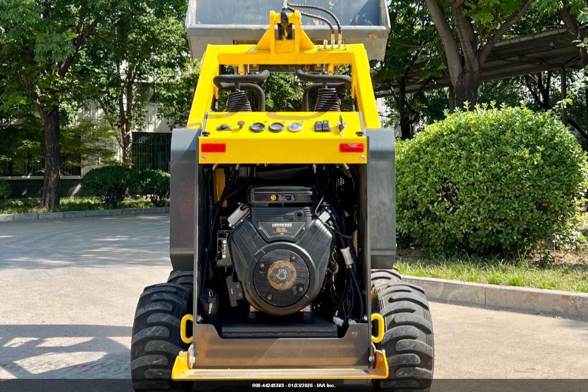 SKID STEER image 8