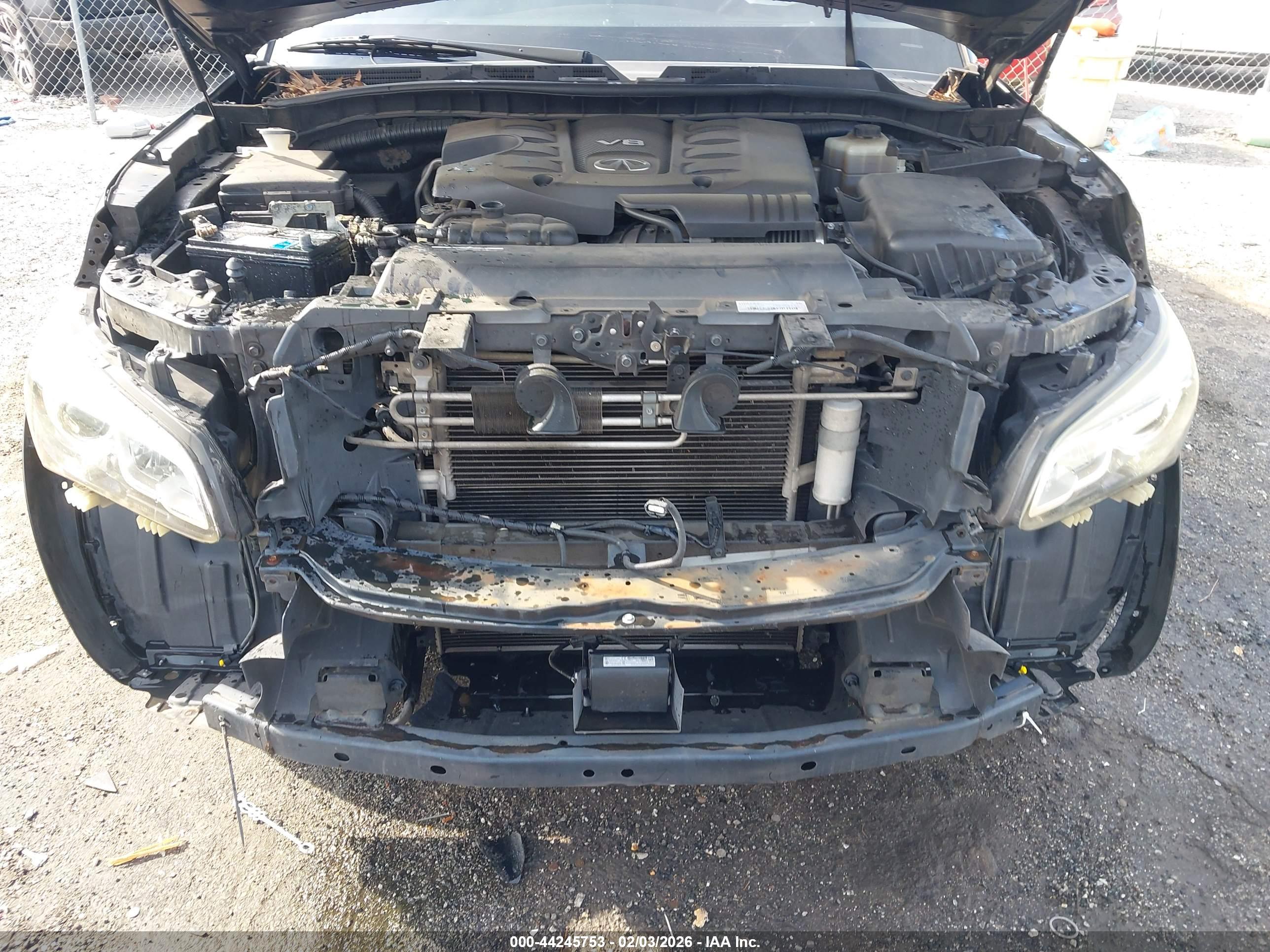 INFINITI QX80 image 10