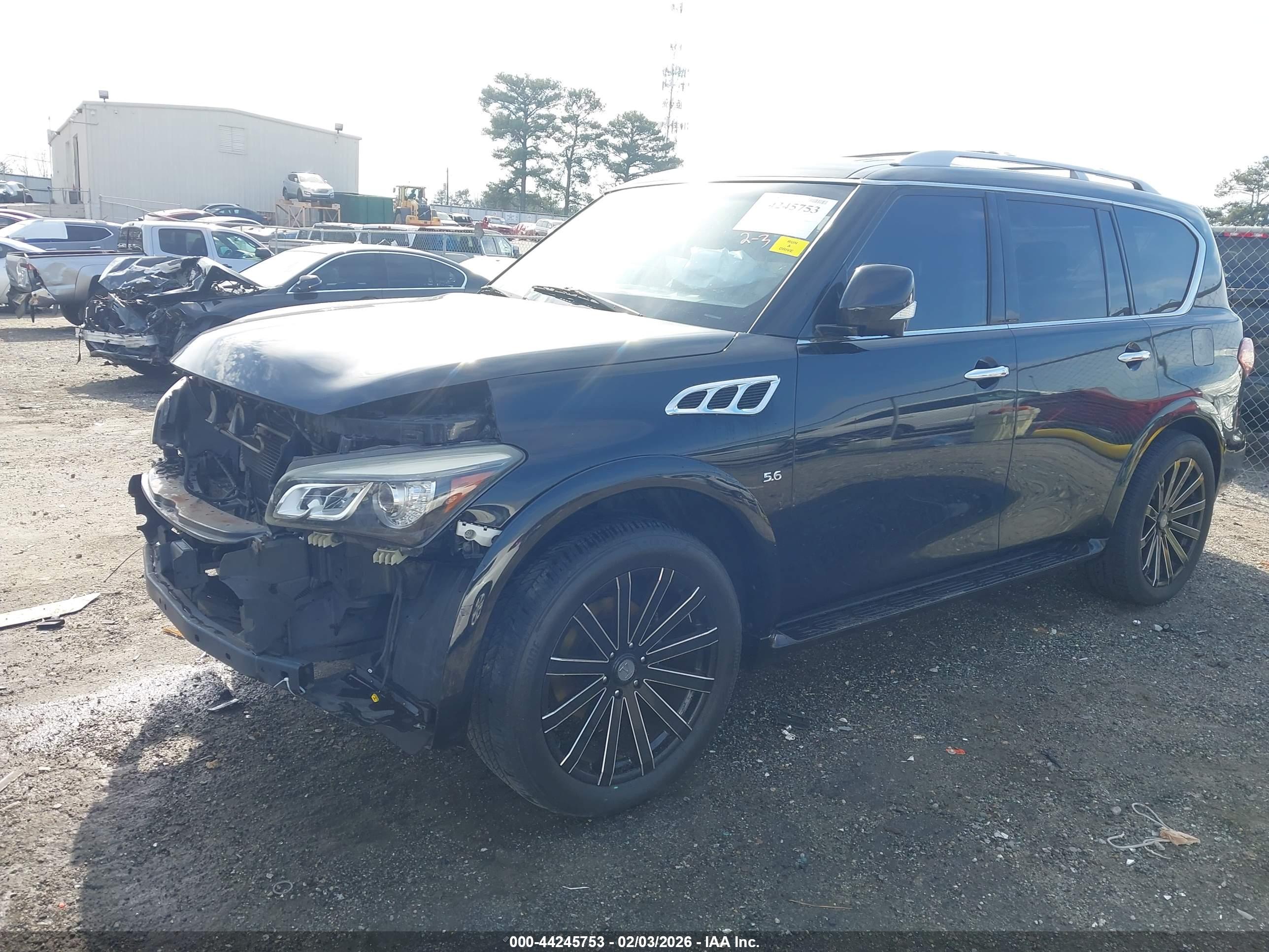 INFINITI QX80 image 2