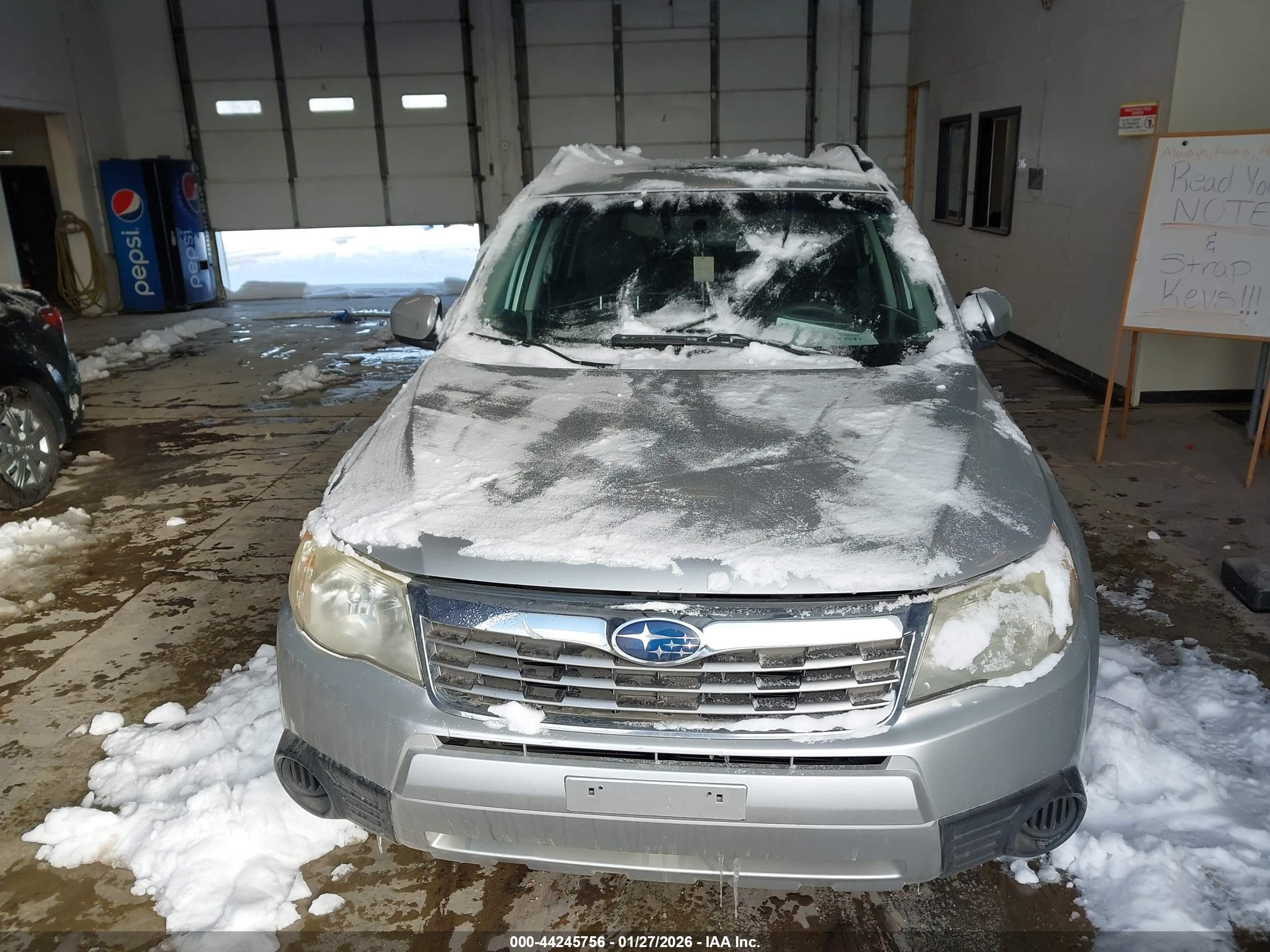 SUBARU FORESTER image 6