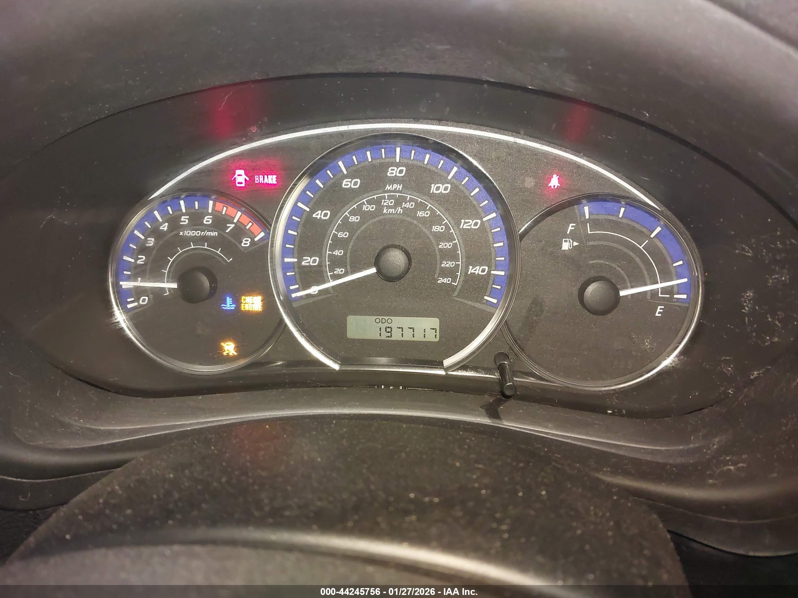 SUBARU FORESTER image 7