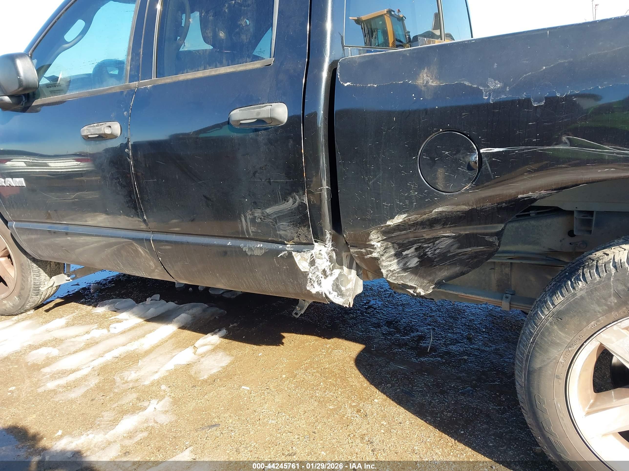 DODGE RAM image 6
