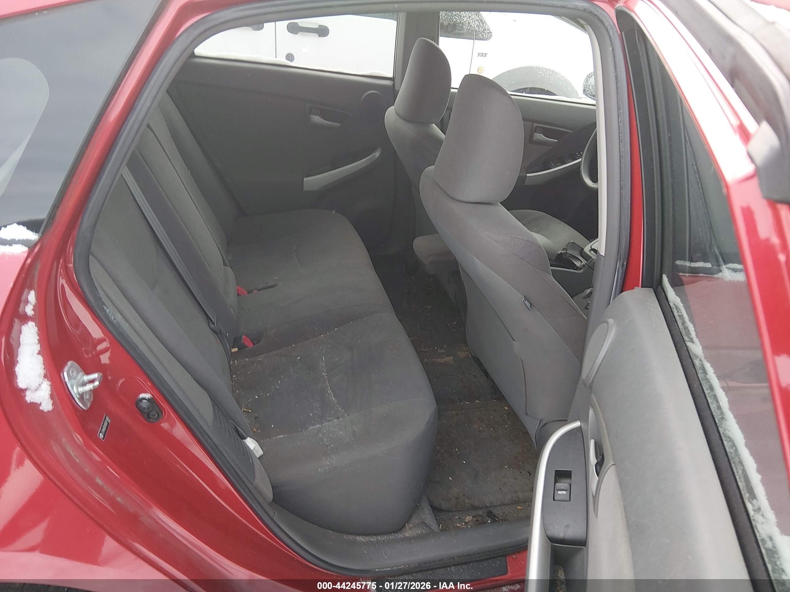 TOYOTA PRIUS image 8