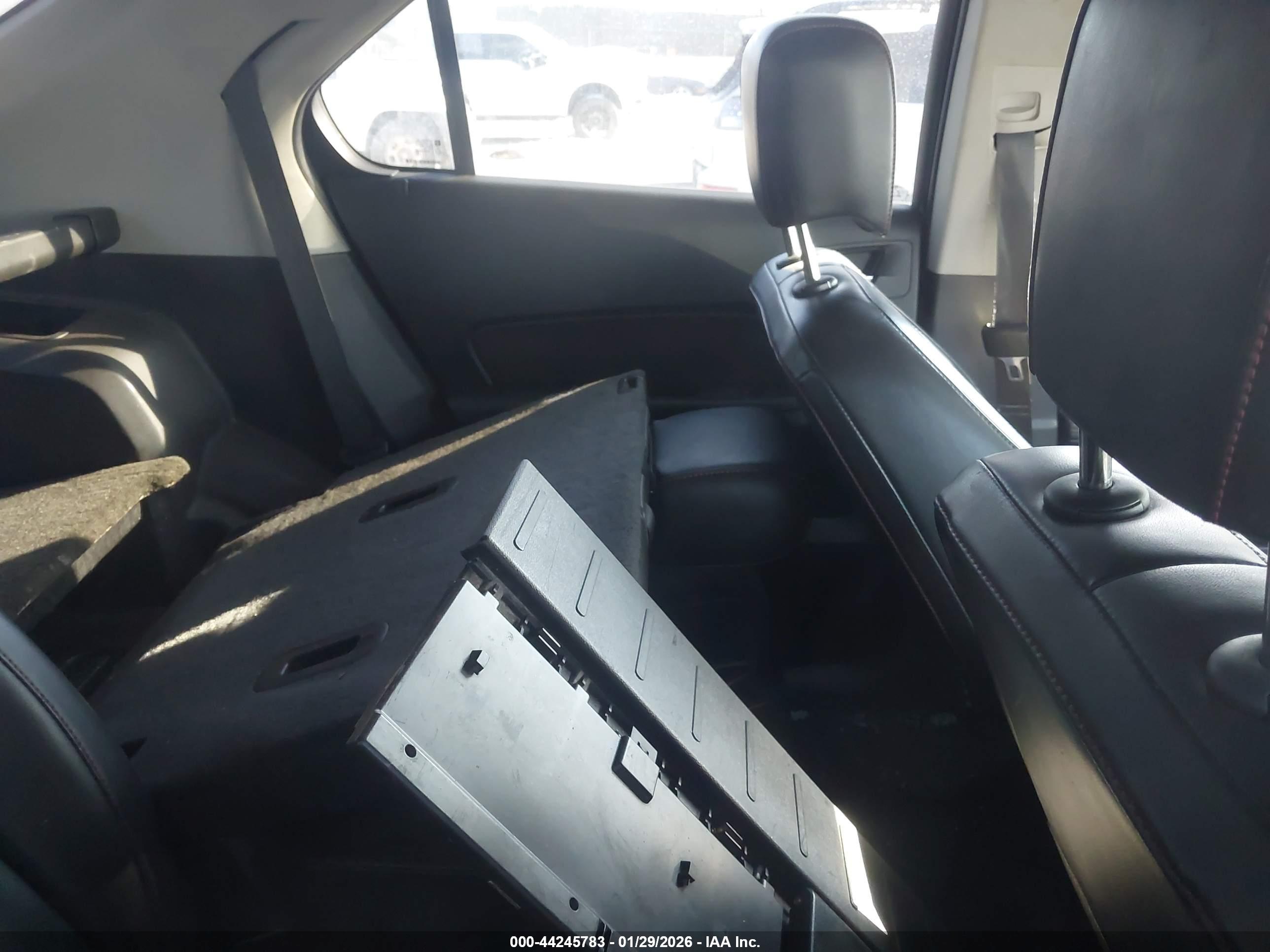 CHEVROLET EQUINOX image 8