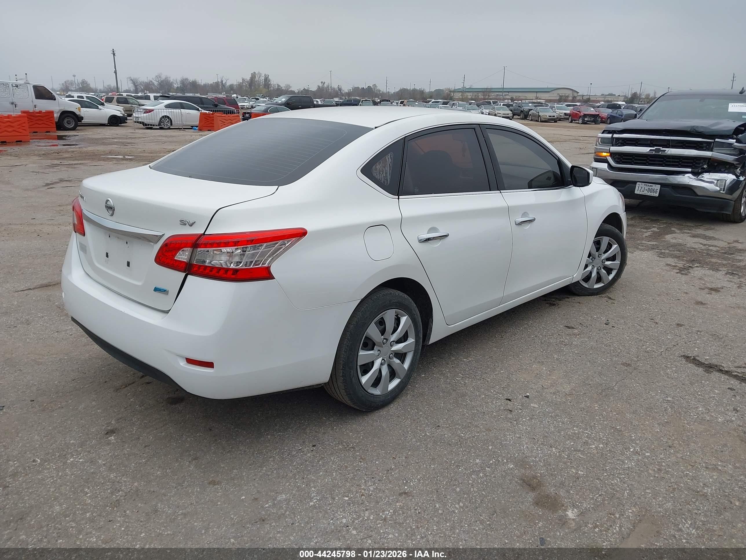 NISSAN SENTRA image 4