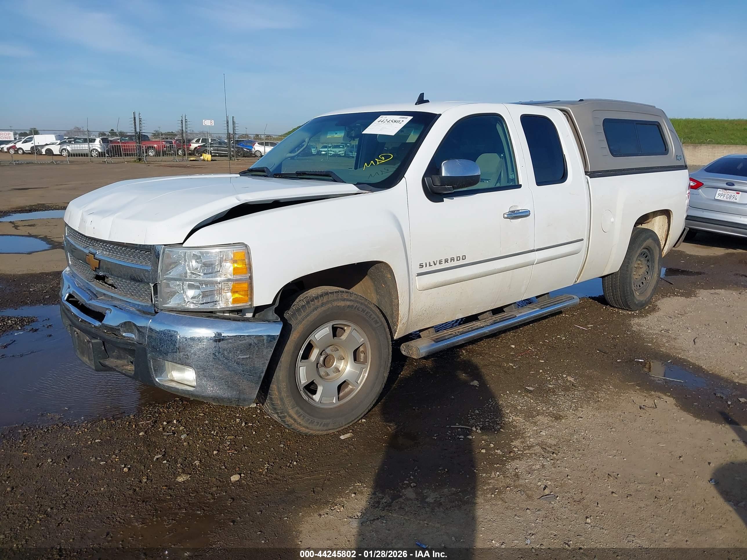 CHEVROLET SILVERADO image 2
