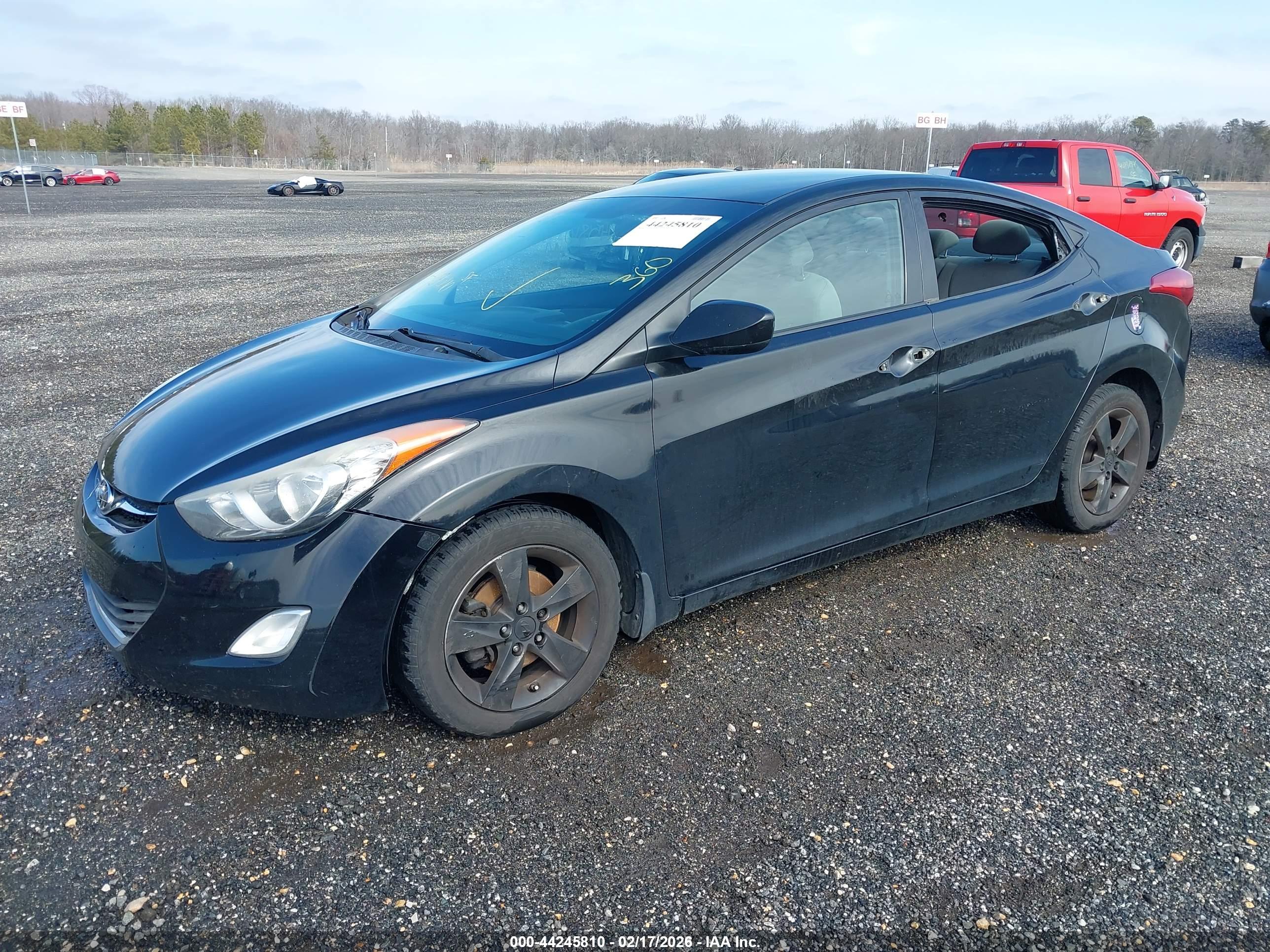HYUNDAI ELANTRA image 2