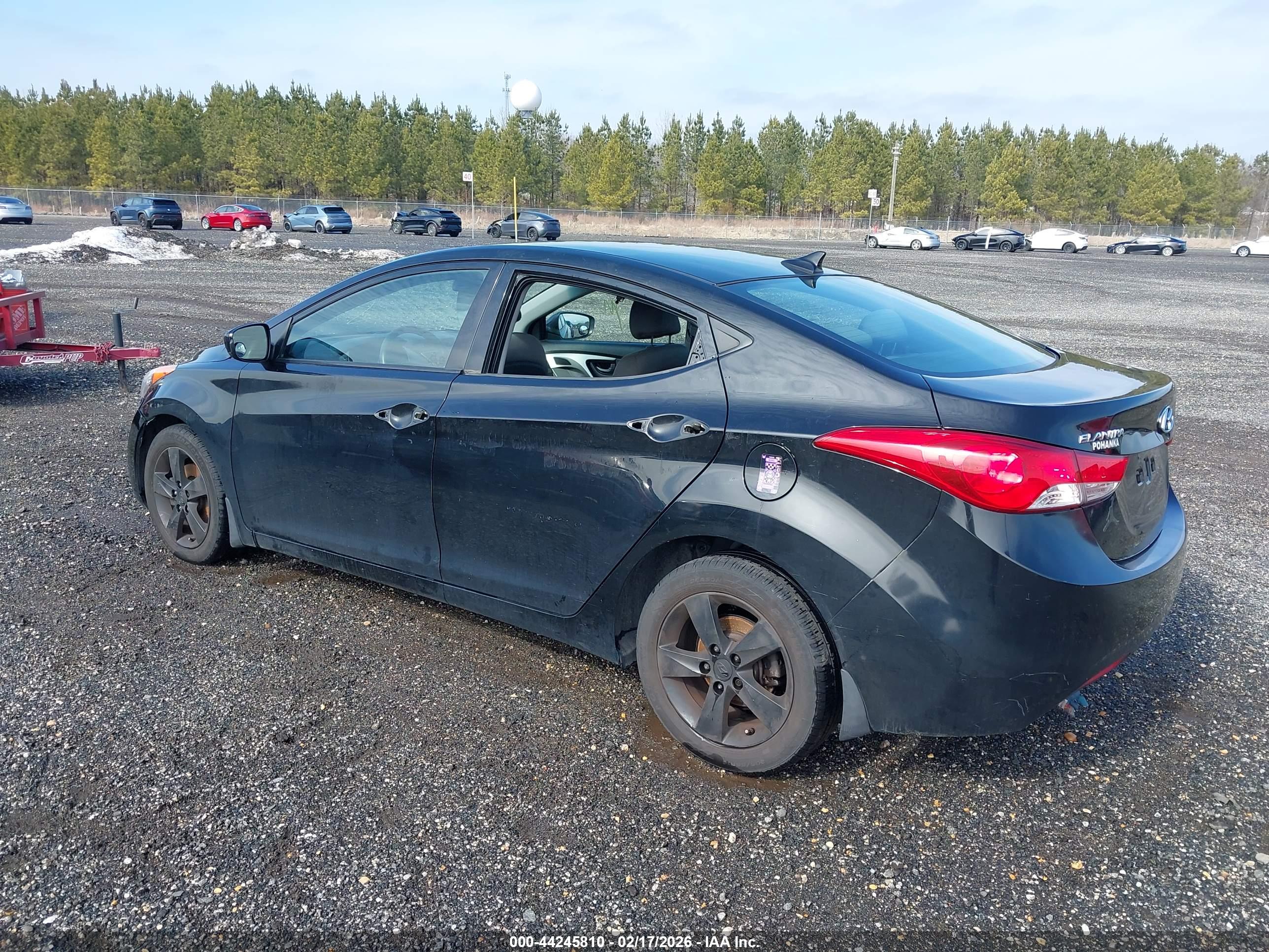 HYUNDAI ELANTRA image 3