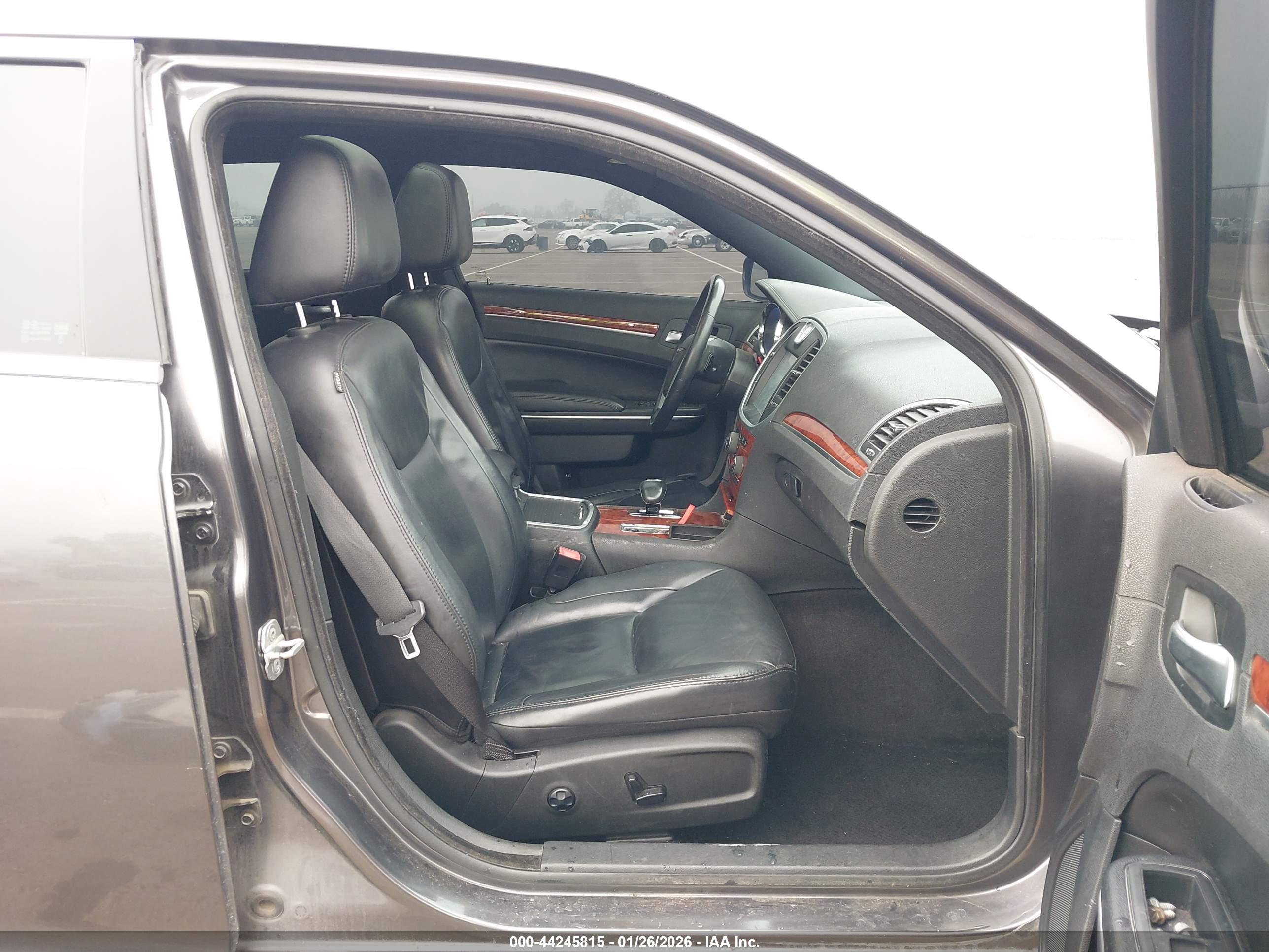 CHRYSLER 300 image 5