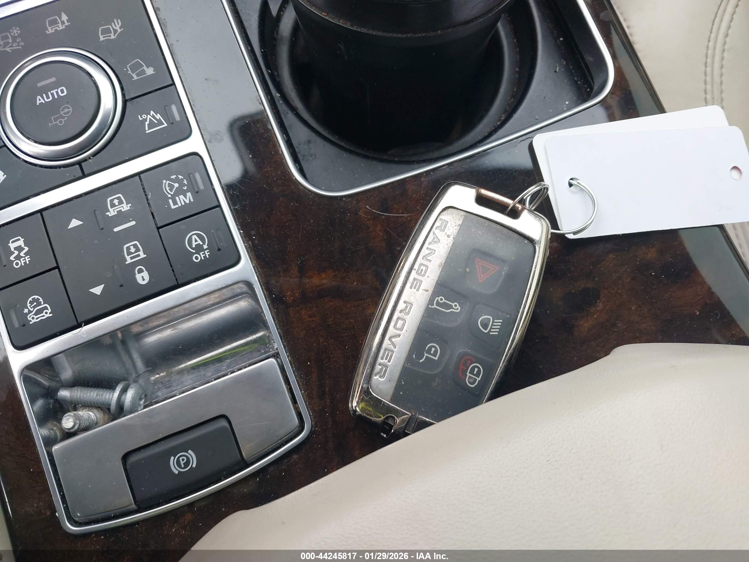 LAND ROVER image 11