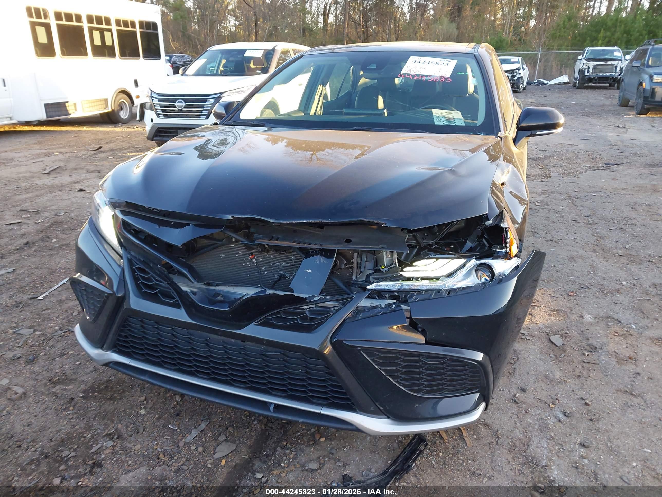 TOYOTA CAMRY image 6