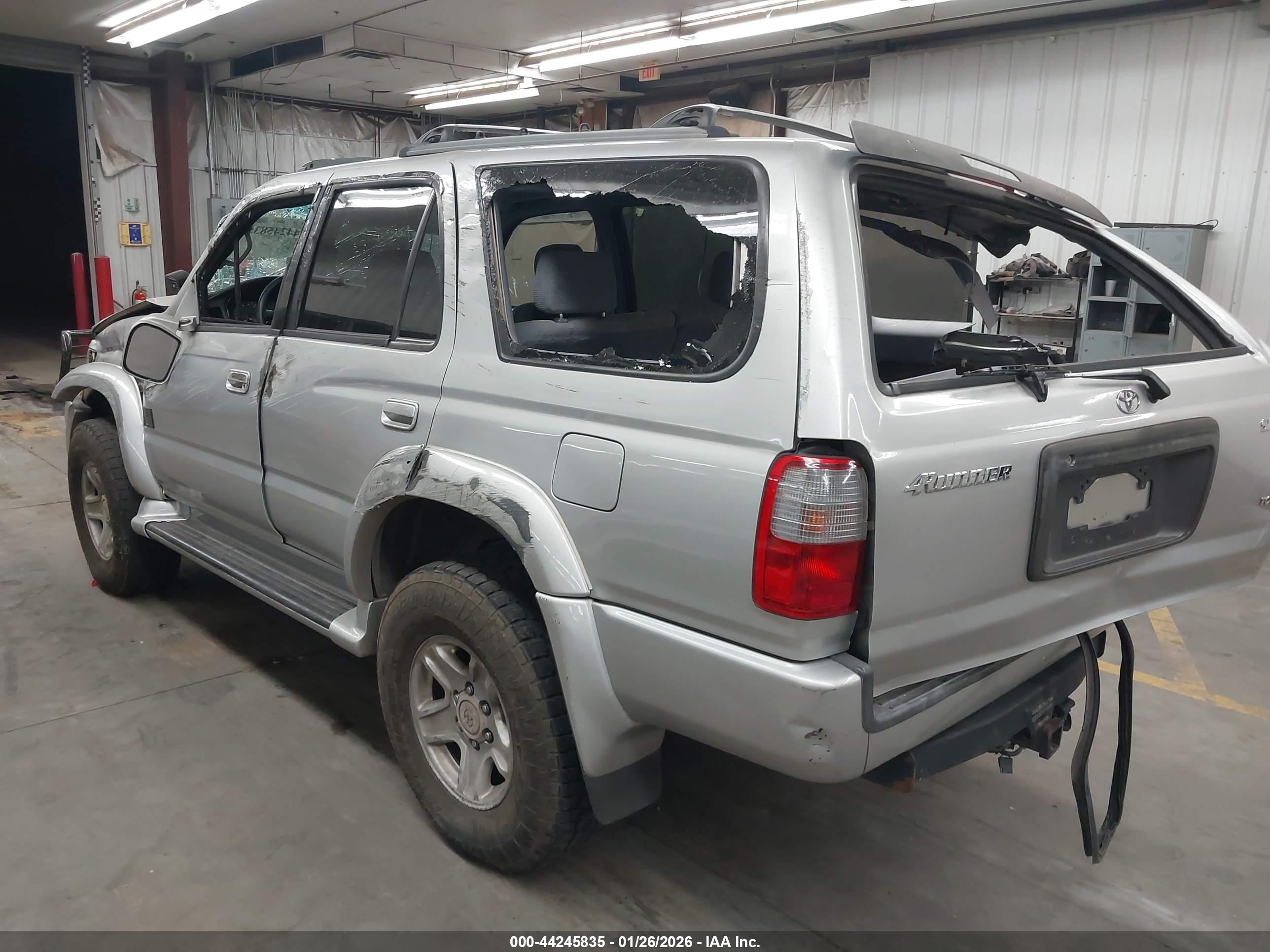 TOYOTA 4RUNNER image 3