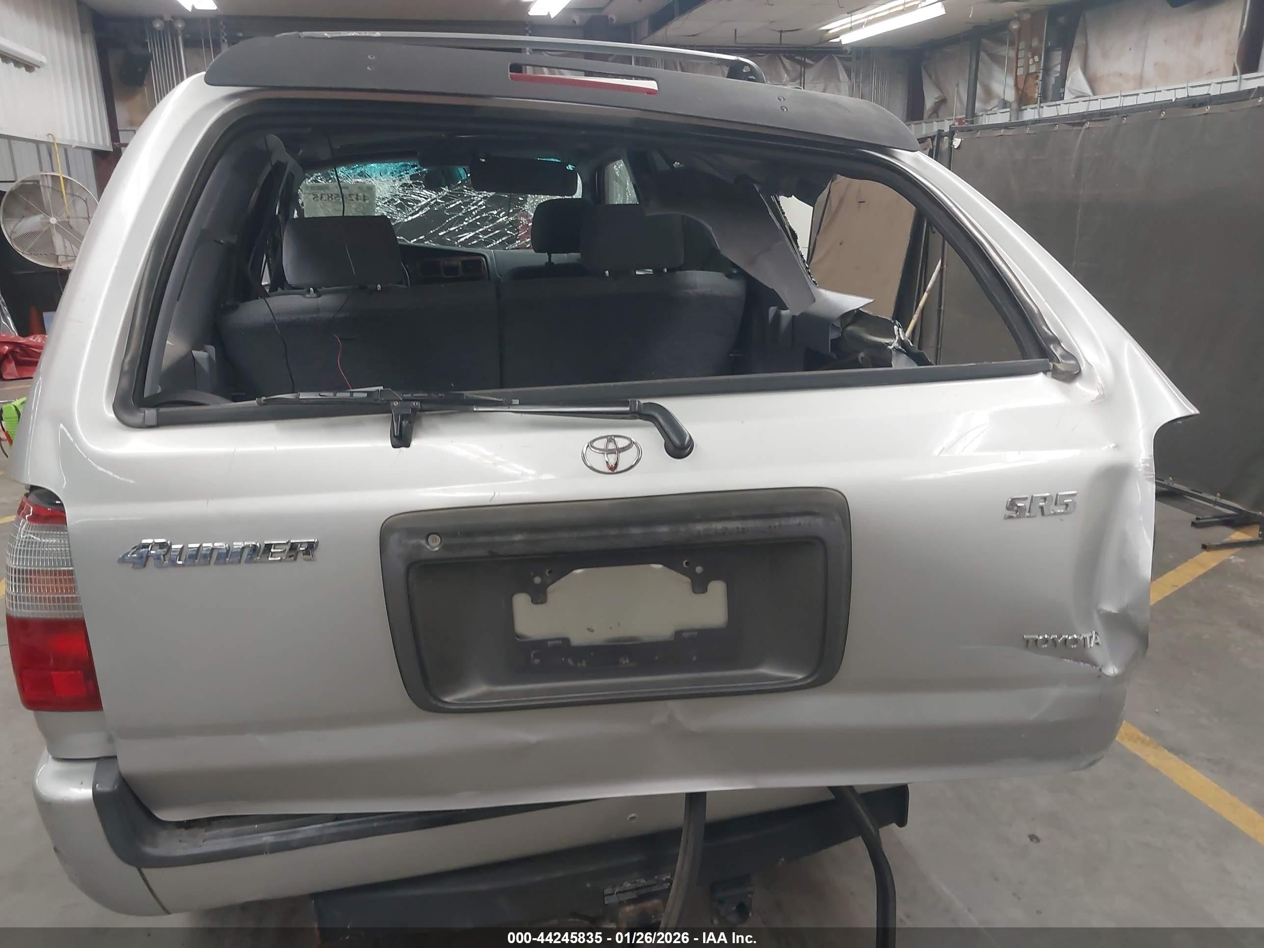 TOYOTA 4RUNNER image 6