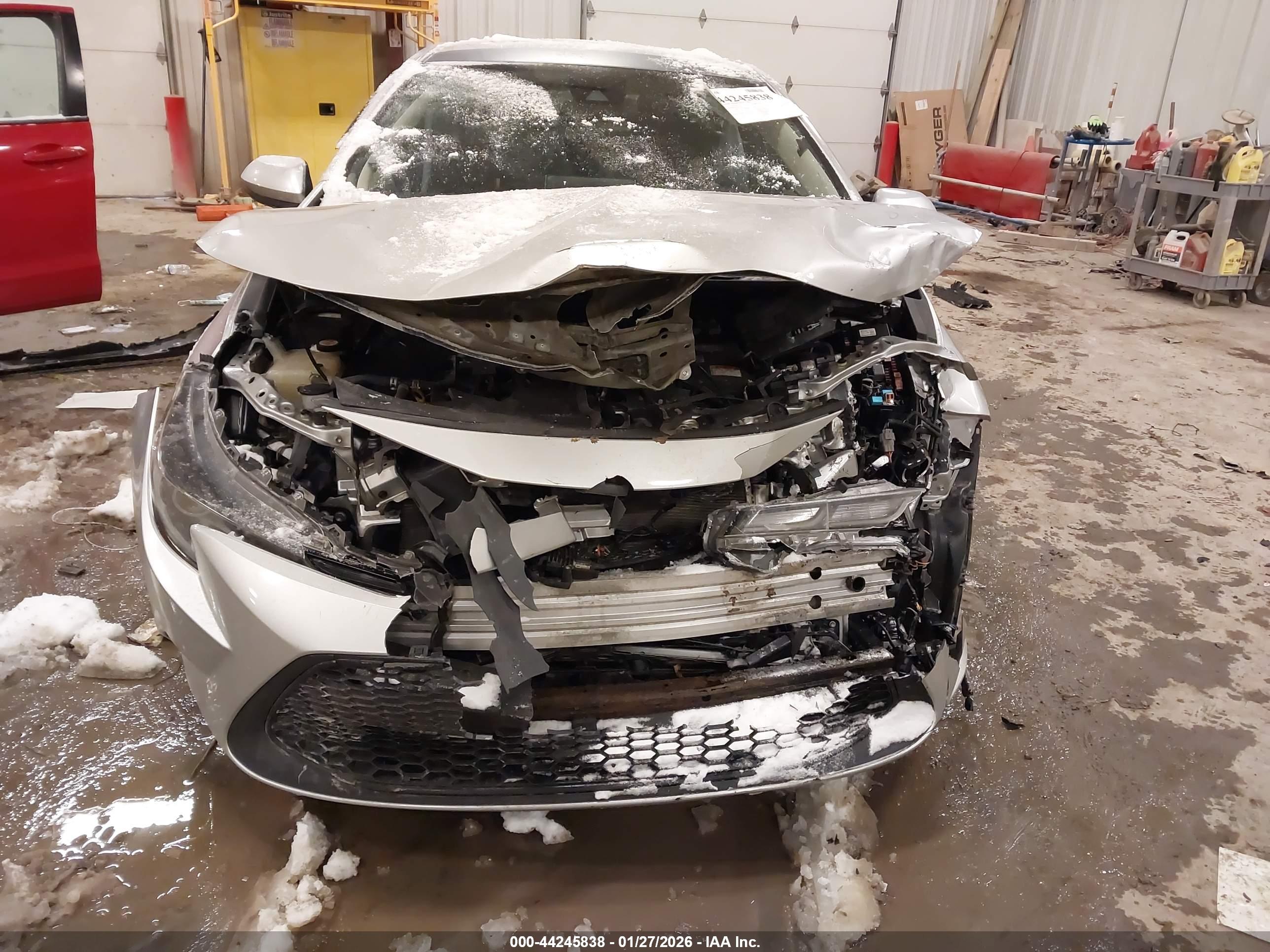 TOYOTA COROLLA image 6