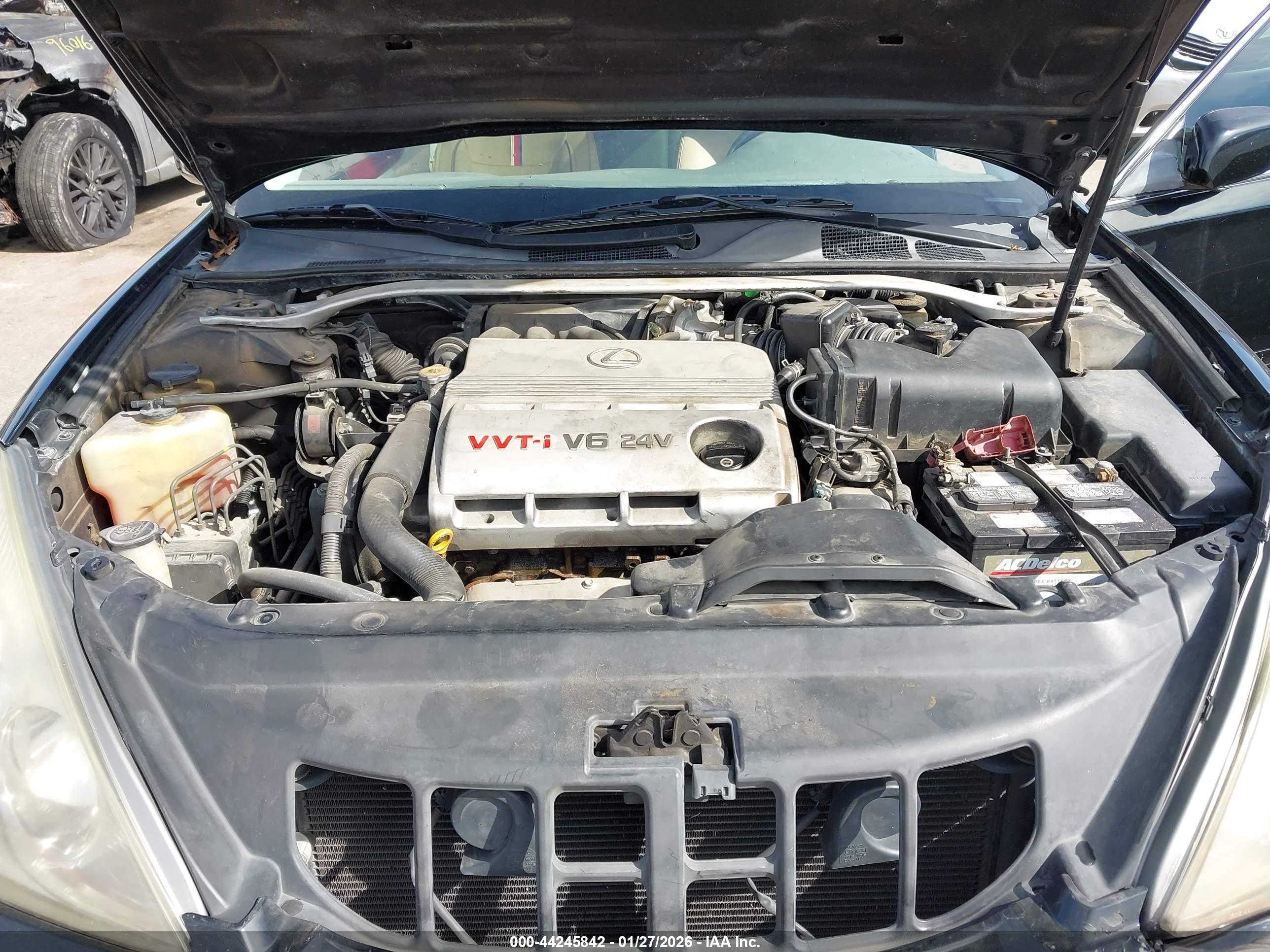 LEXUS ES image 10