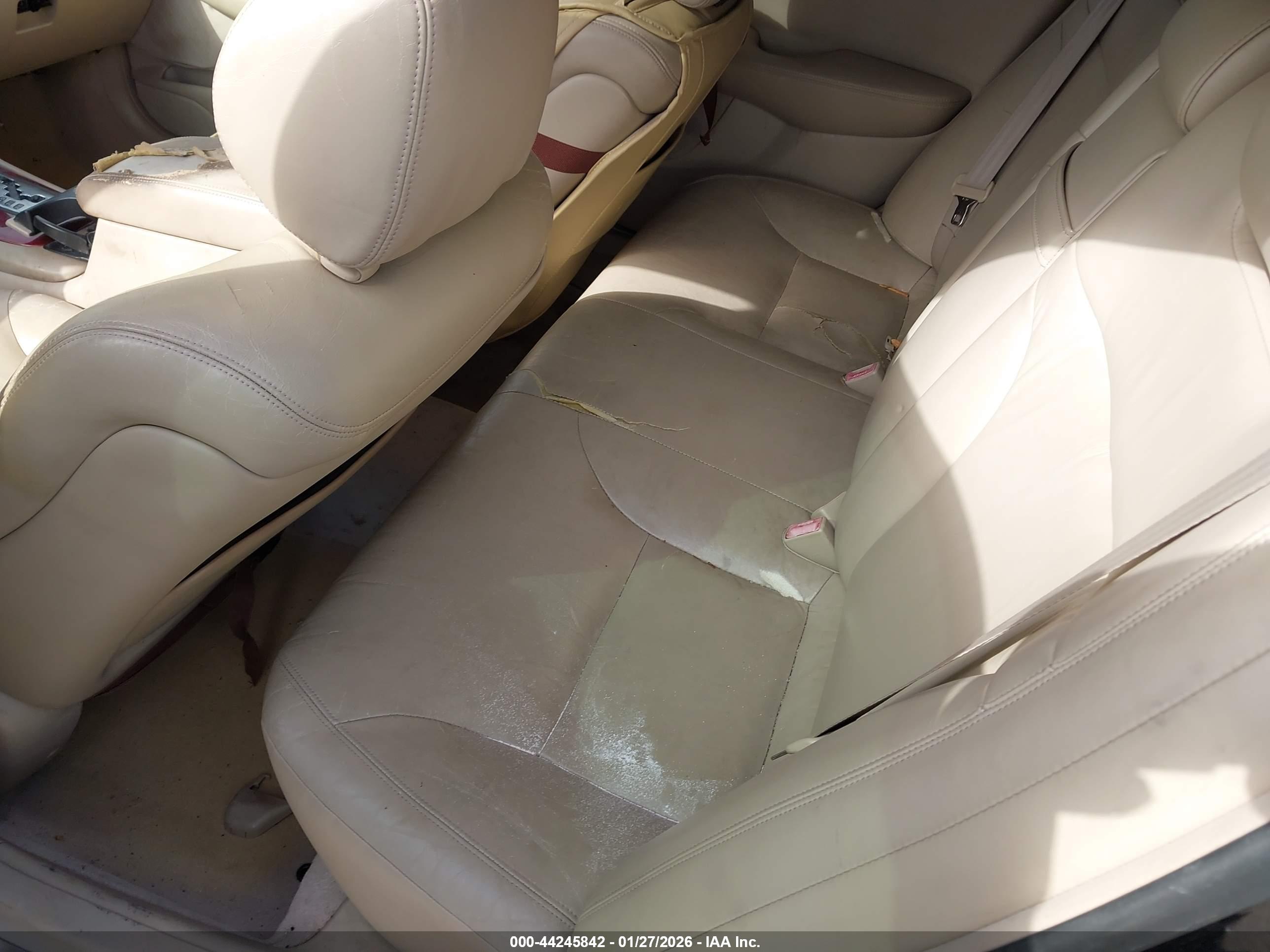 LEXUS ES image 8